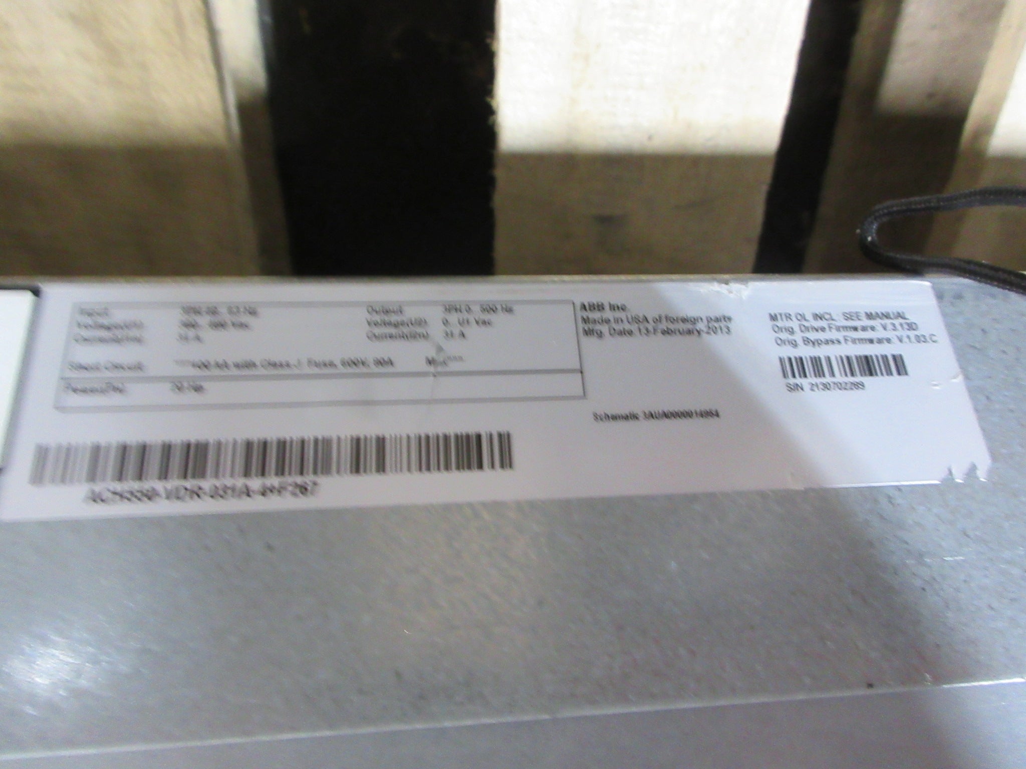 ABB ACH550 AC Drive w/ Bypass ACH550-VDR-031A-4+F267 20HP 3Ph w/ Keypad Used