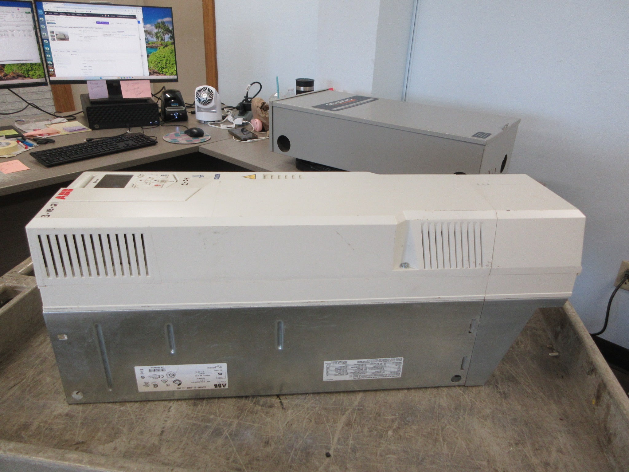 ABB ACH580 AC Drive ACH580-01-096A-4+J429 75HP 3Ph Used