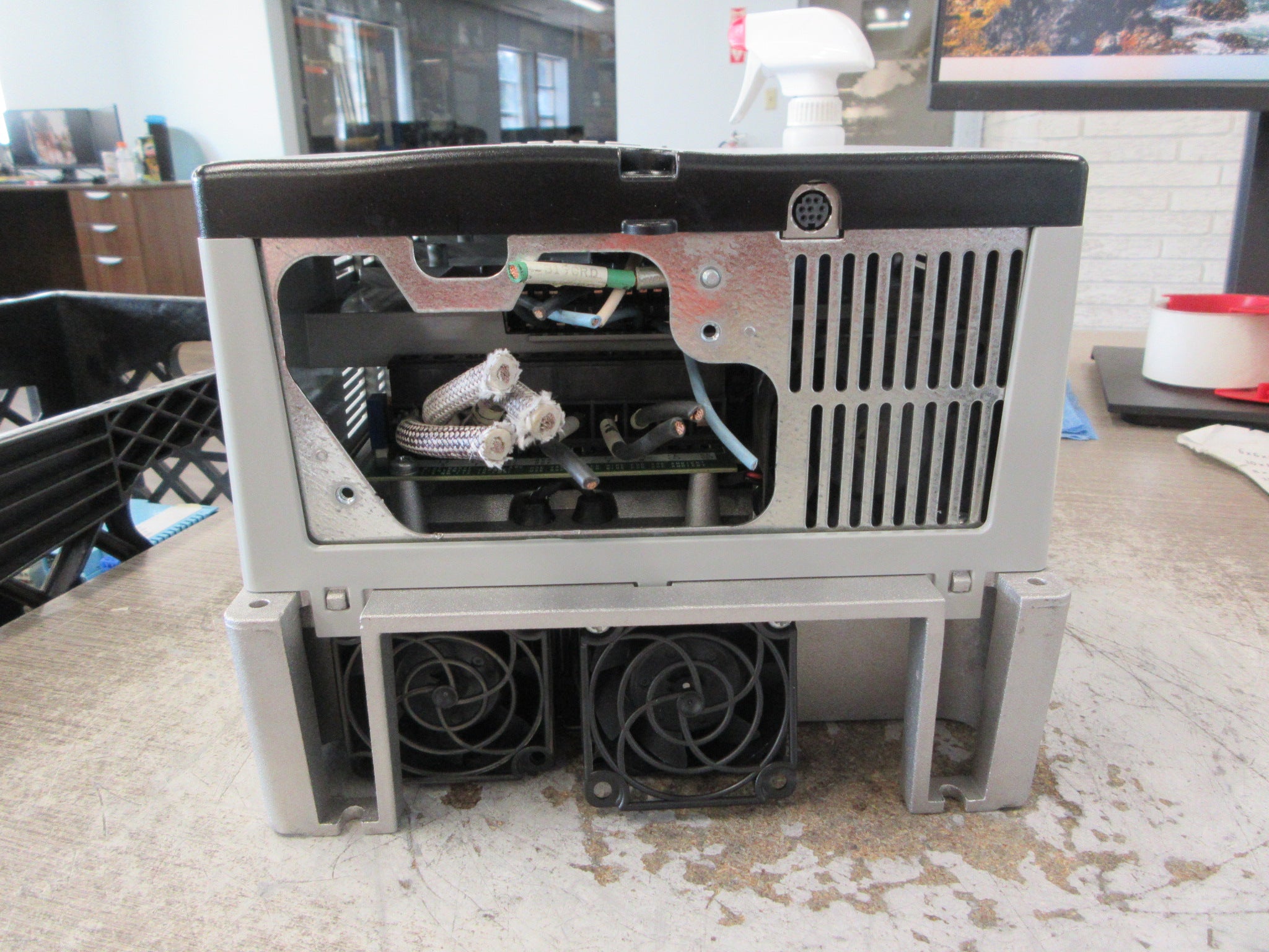 Allen-Bradley PowerFlex 70 AC Drive 20AD040A0AYNANC0 Ser. A 30HP 3Ph Used