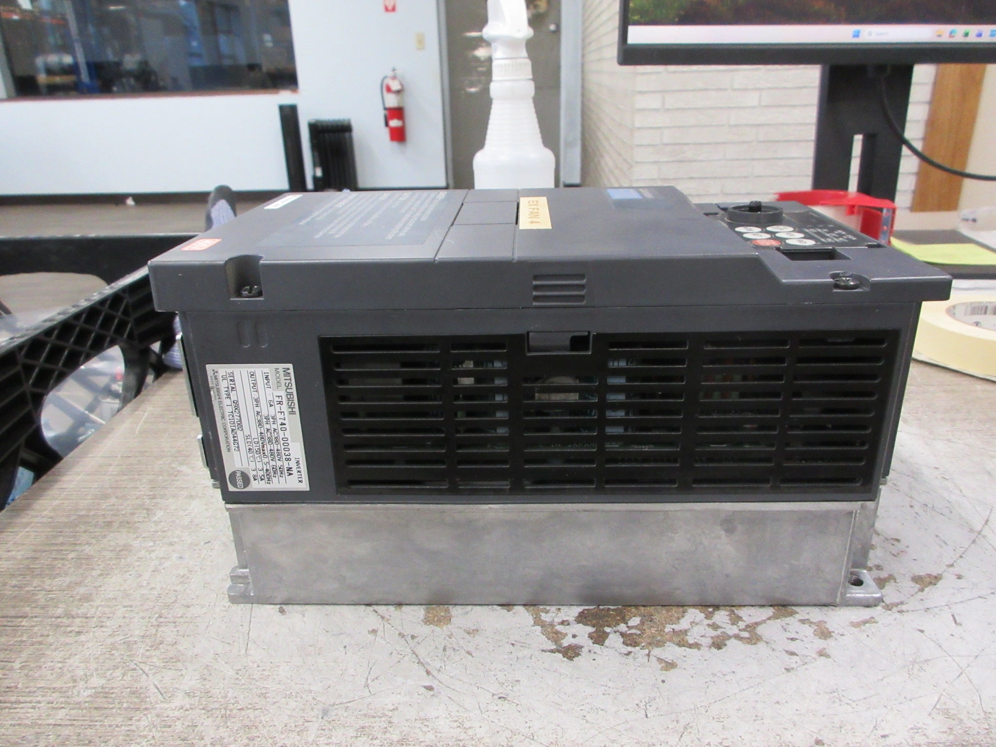 Mitsubishi F700 AC Drive FR-F740-00038-NA 2HP 3Ph Used