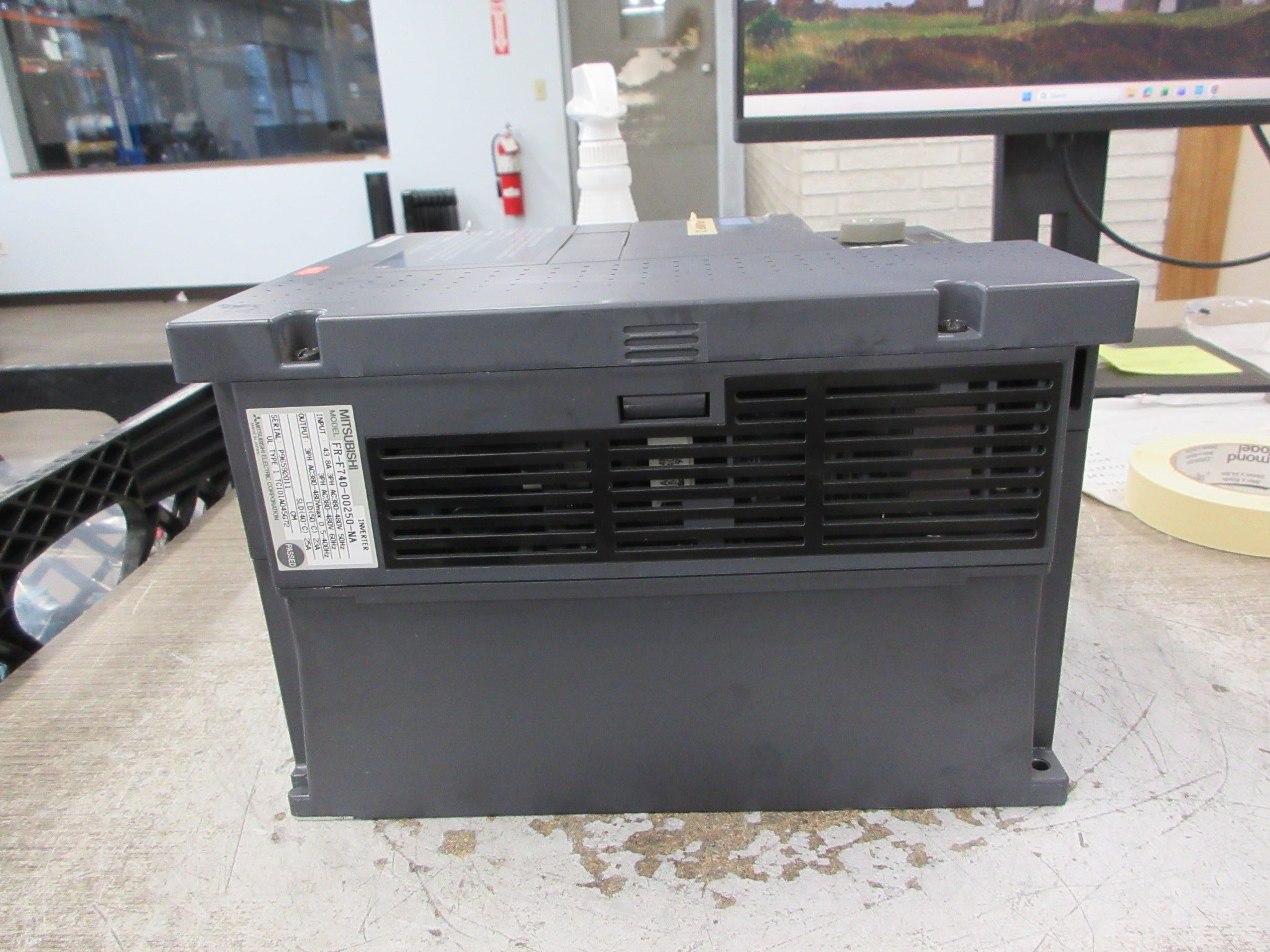 Mitsubishi F700 AC Drive FR-F740-00250-NA 15HP 3Ph Used