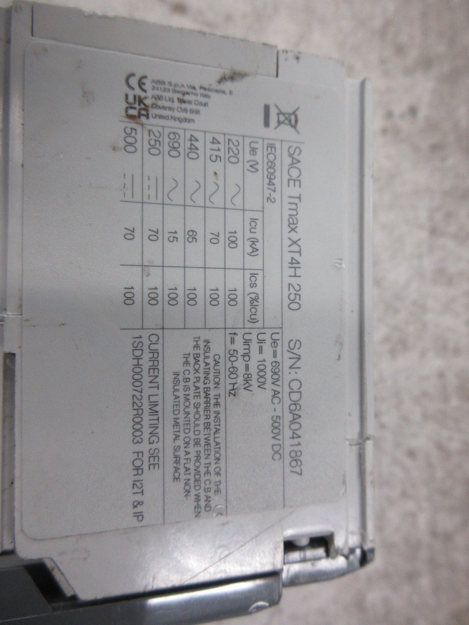 ABB SACE Tmax Circuit Breaker XT4H 250 690V 250A 3P Used
