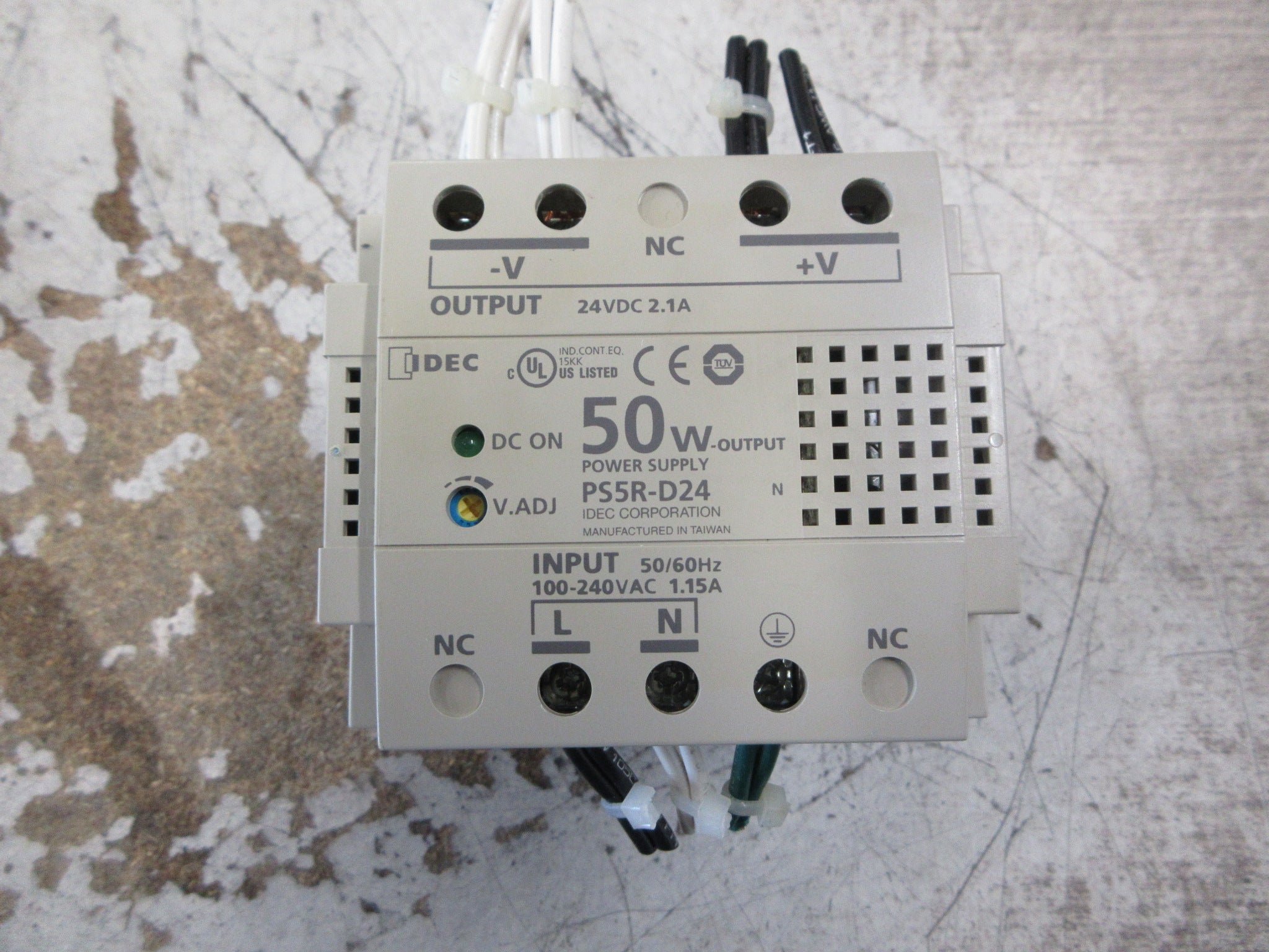 IDEC 50W Power Supply PS5R-D24 Input: 100-240VAC 1.15A Output: 24VDC 2.1A Used