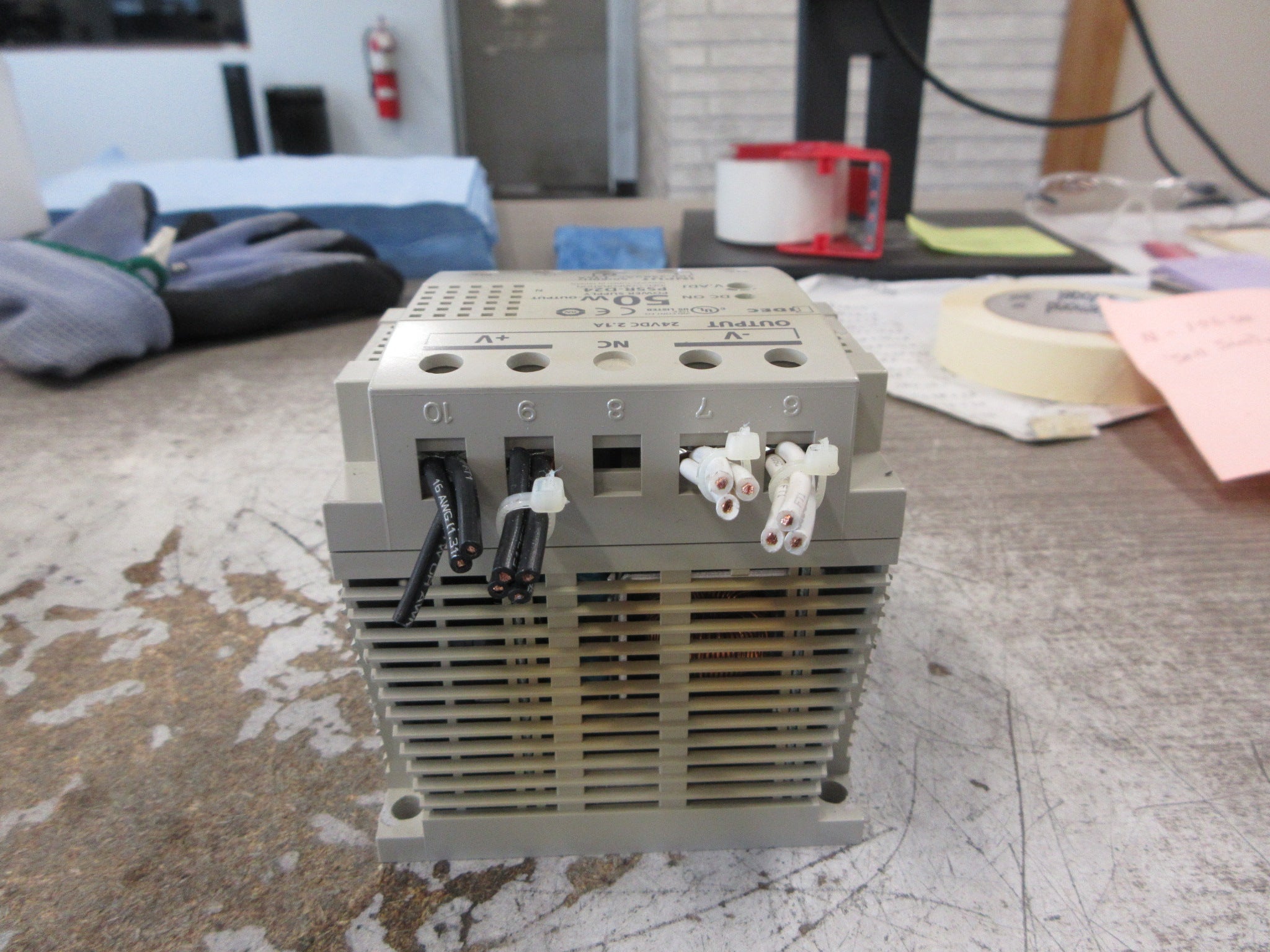 IDEC 50W Power Supply PS5R-D24 Input: 100-240VAC 1.15A Output: 24VDC 2.1A Used