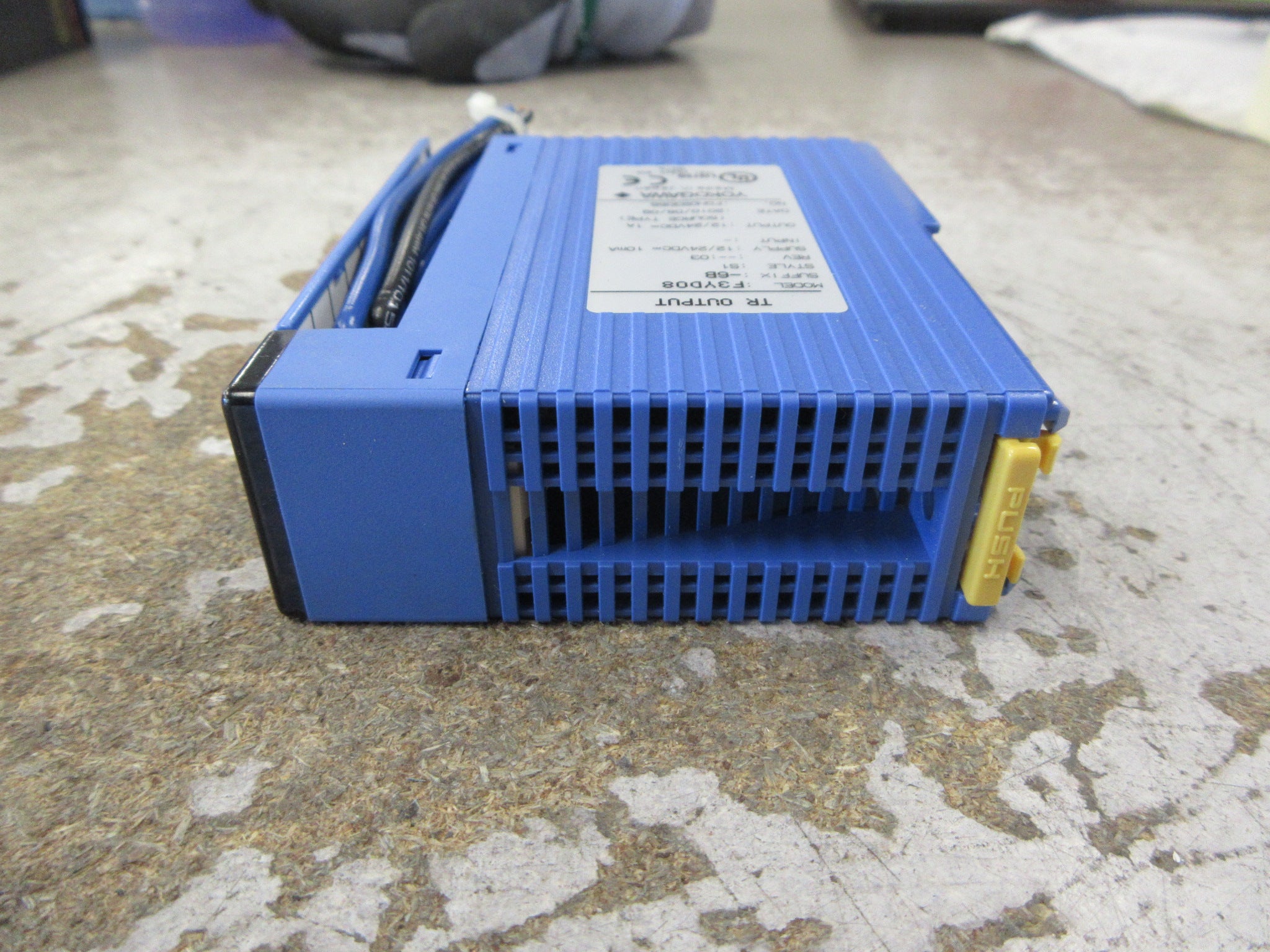 Yokogawa S1 TR Output Module F3YD08-6B Rev. 03 Used