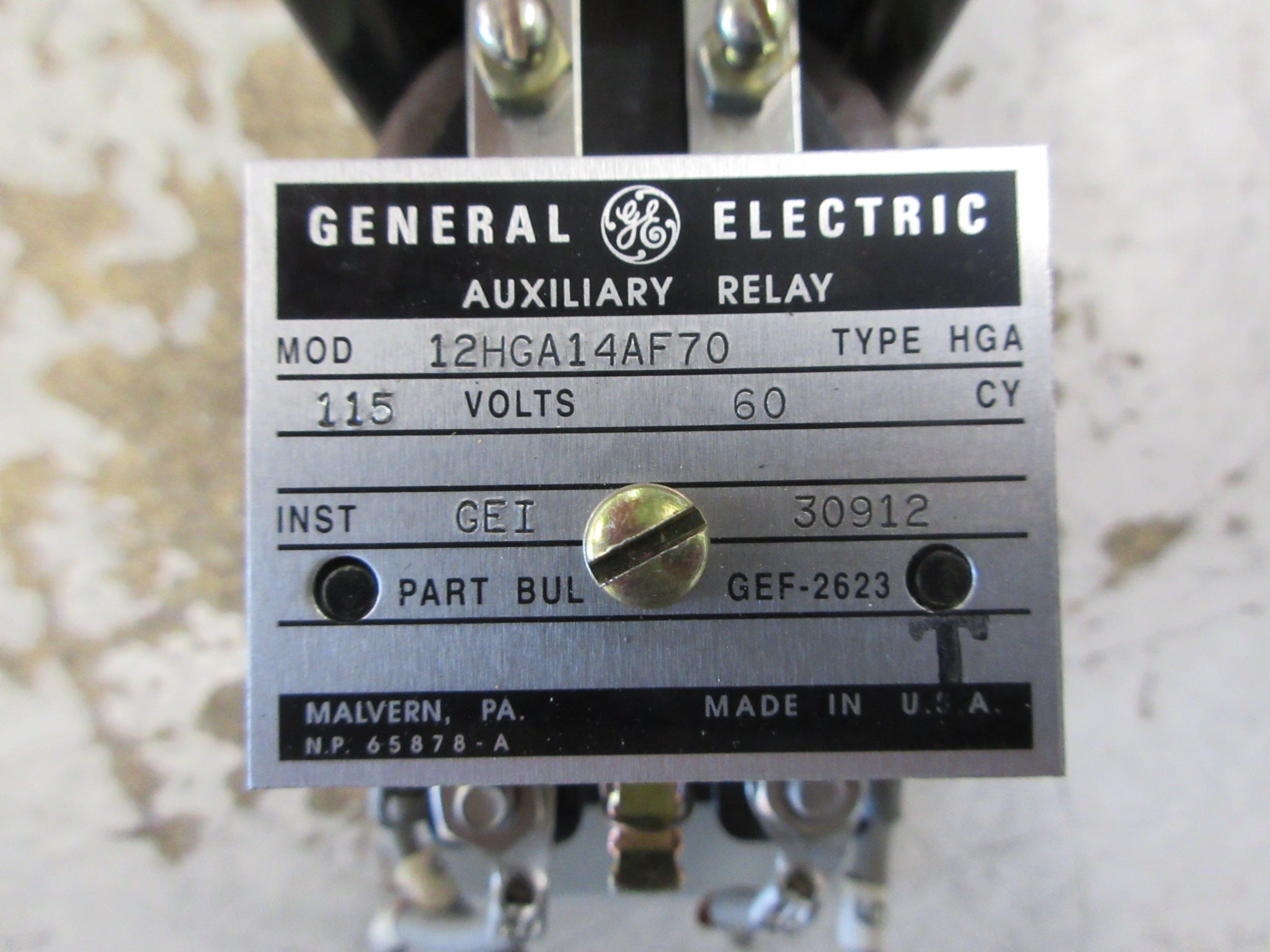 GE Type HGA Auxiliary Relay 12HGA14AF70 115V 60Hz Used