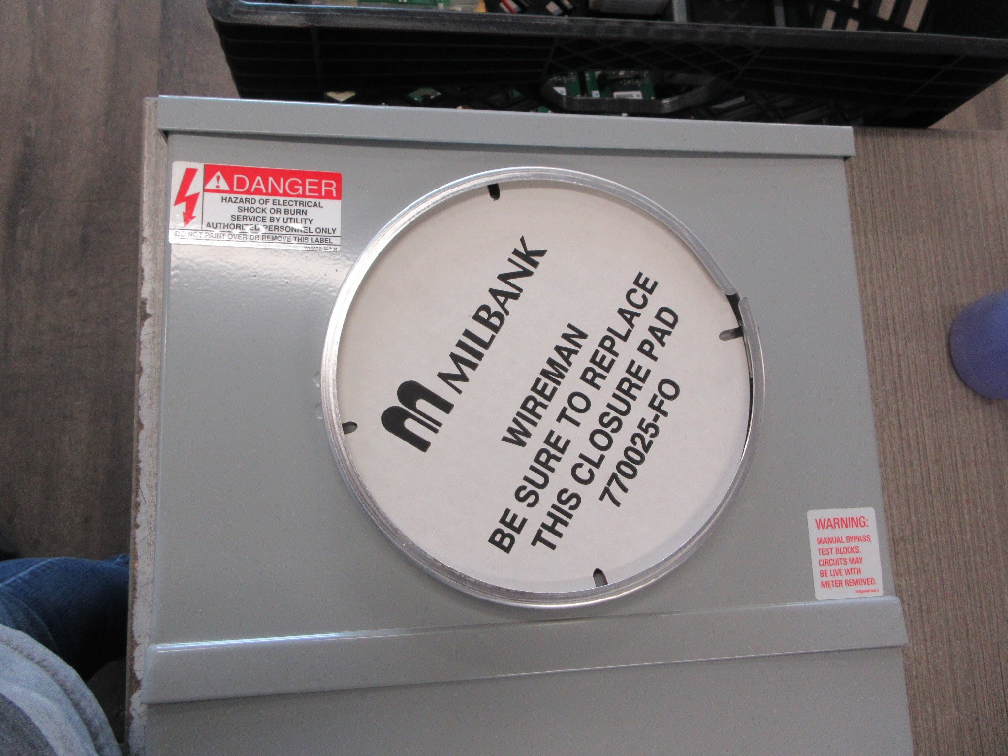 Milbank 3R Meter Socket 114TB 100A 600V 1P 3W New Surplus
