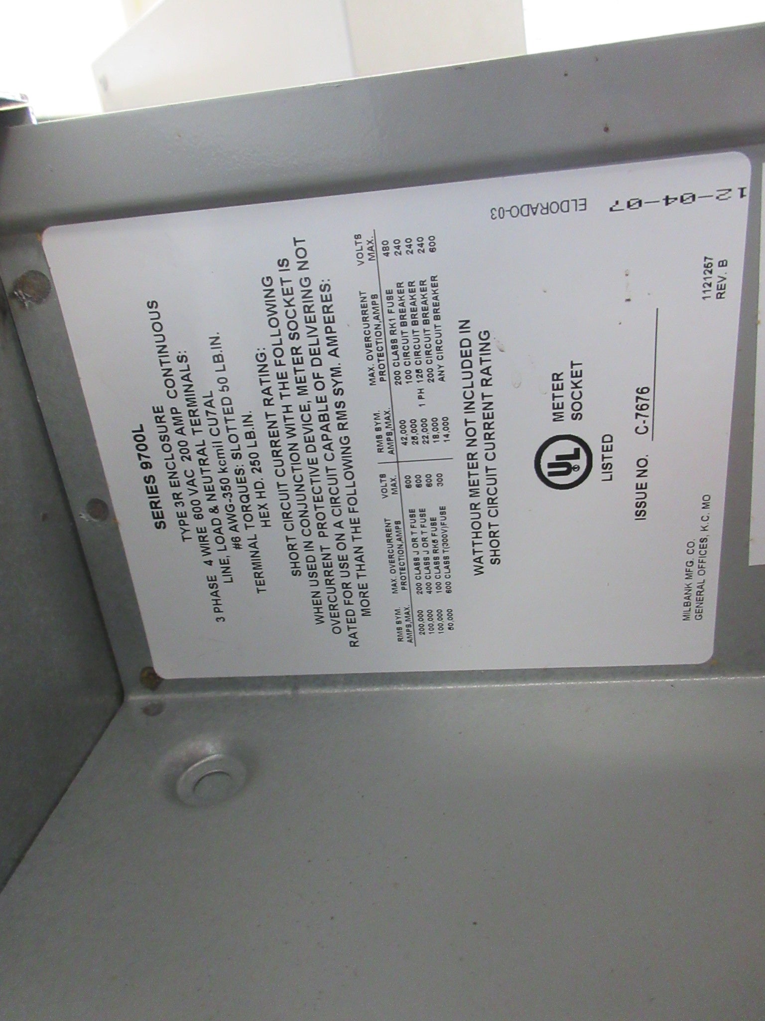 Milbank 3R Meter Socket 9700L 200A 600V 3Ph 4W *No 3R Cap* Used