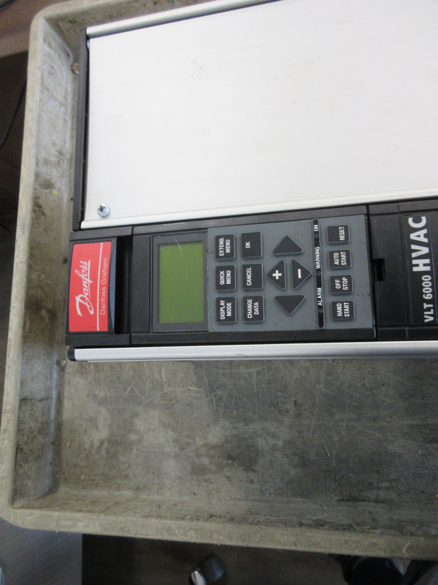 Danfoss VLT 6032 AC Drive 175Z7368 30HP Used