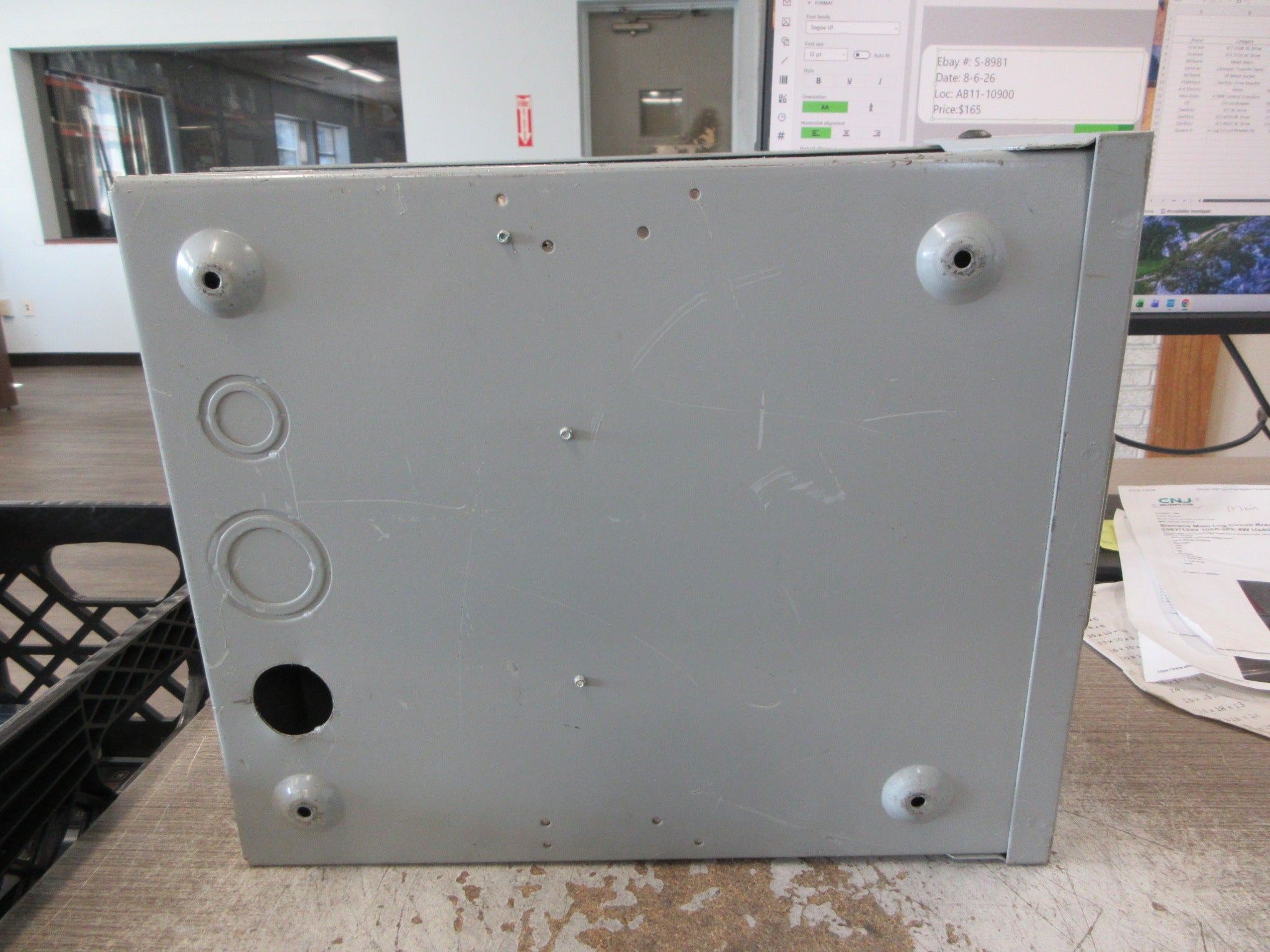 Siemens Main Lug Circuit Breaker Panel W0816ML1125CU 208Y/120V 125A Max Used