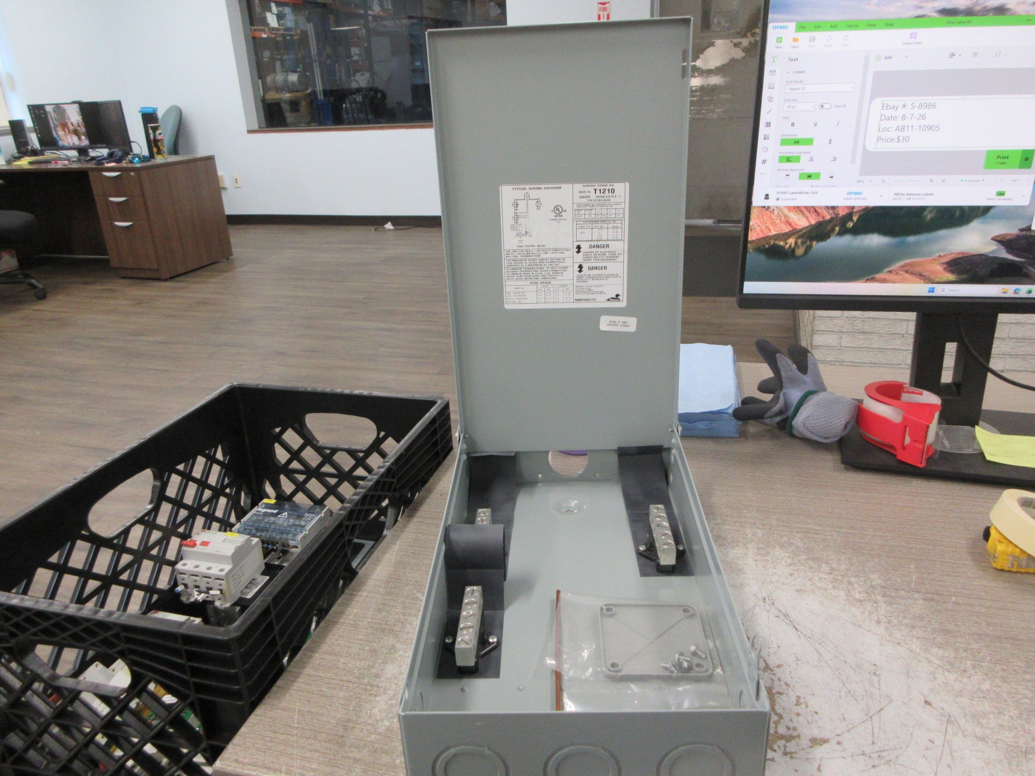 Midwest Electric 3R Terminal Box T1210 100A 120/240V *No Box* New Surplus