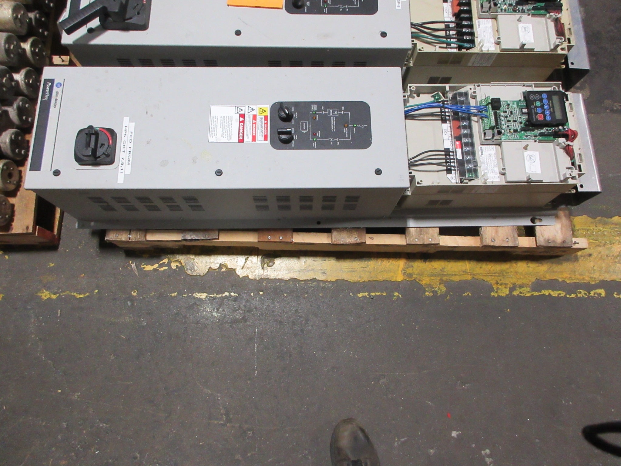 Allen-Bradley PowerFlex 400 AC Drive w/ Bypass 22C-D038A103 Ser. A 25HP 3Ph Used