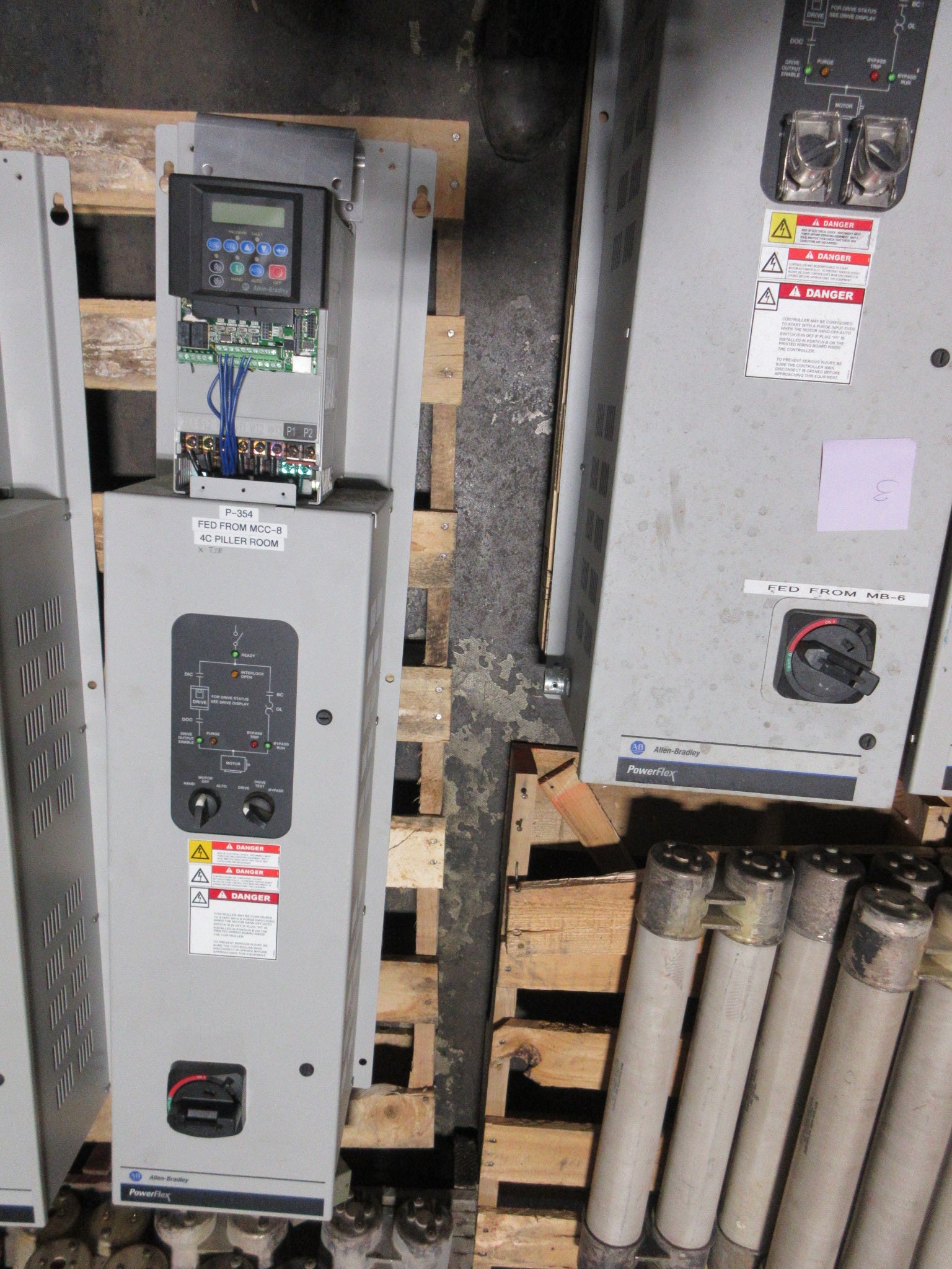 Allen-Bradley PowerFlex 400 AC Drive w/ Bypass 22C-D030N103 20HP 3Ph *No Cover*