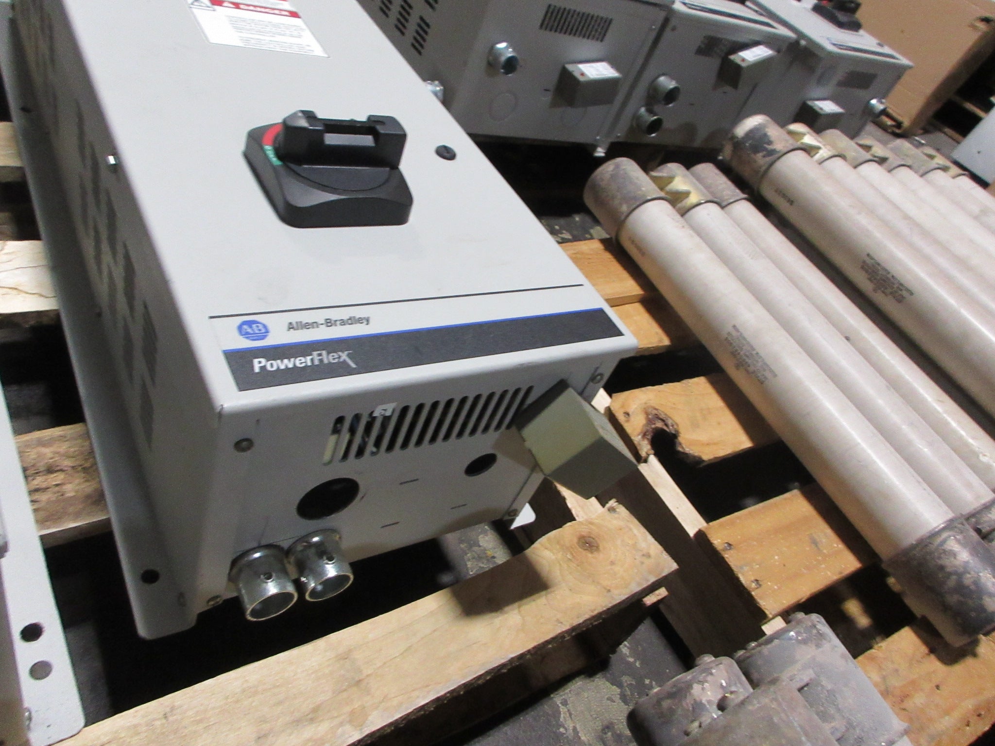 Allen-Bradley PowerFlex 400 AC Drive w/ Bypass 22C-D030N103 20HP 3Ph *No Cover*