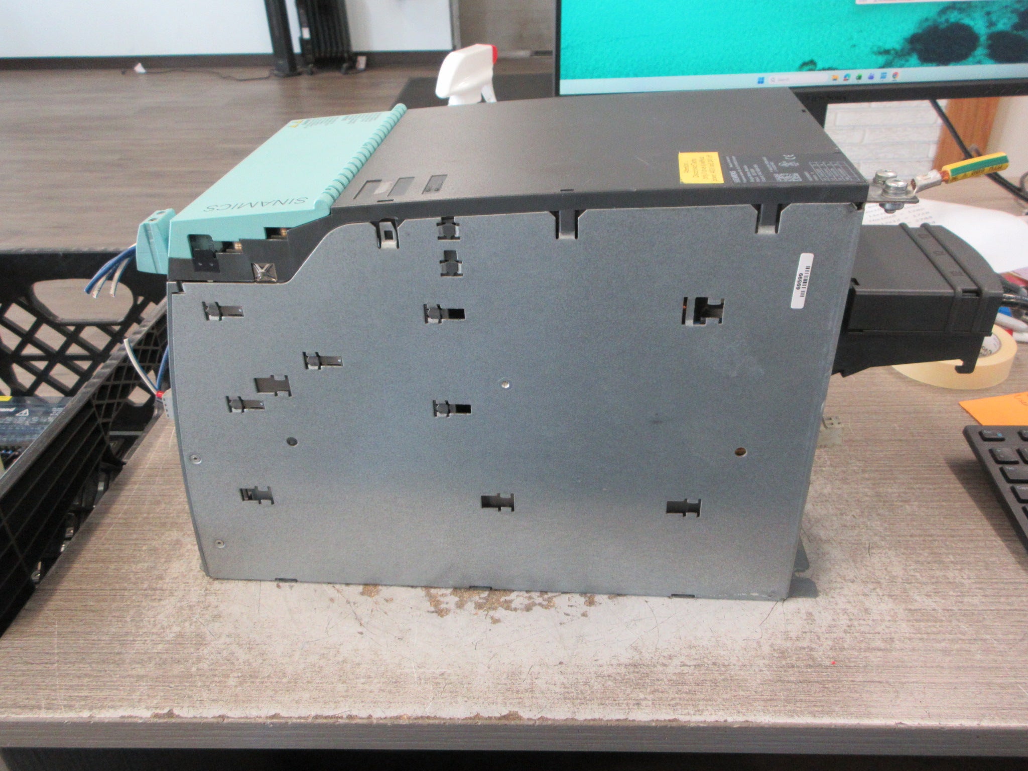 Siemens Sinamics Single Motor Module 6SL3120-1TE28-5AA3 Ver. B Used