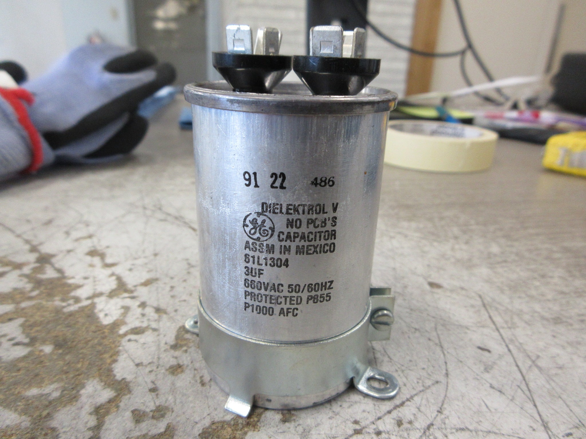 GE Capacitor 61L1304 3uF 660V 50/60Hz Used