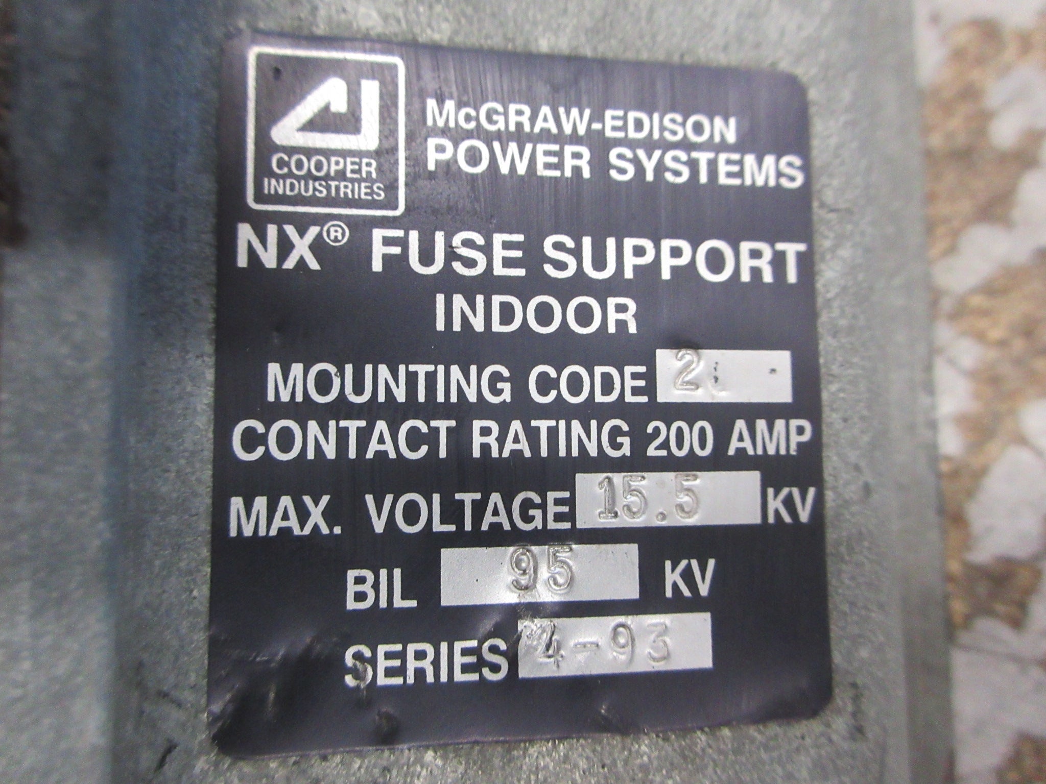 McGraw-Edison NX Fuse Support 4-93 200A Max 15.5KV Used