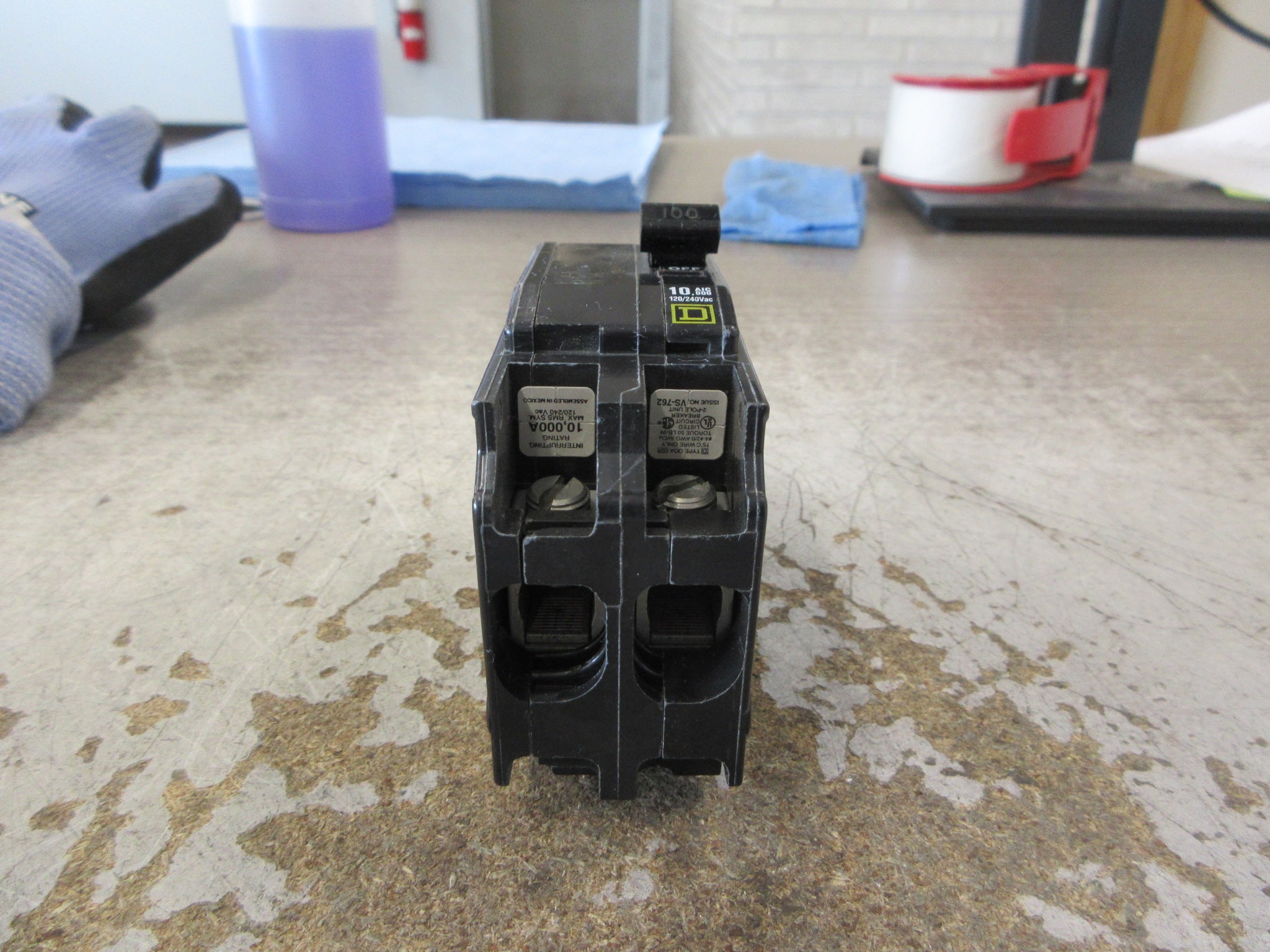 Square D Clip-On Circuit Breaker QO2100 100A 120/240V 2P Used
