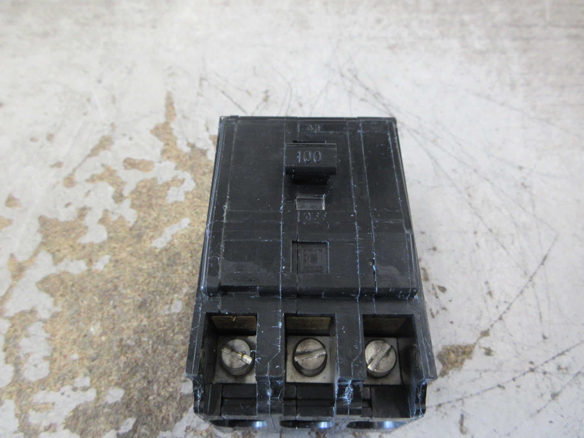 Square D Clip-On Circuit Breaker QO3100 Ser. 2 100A 240V 3P Used