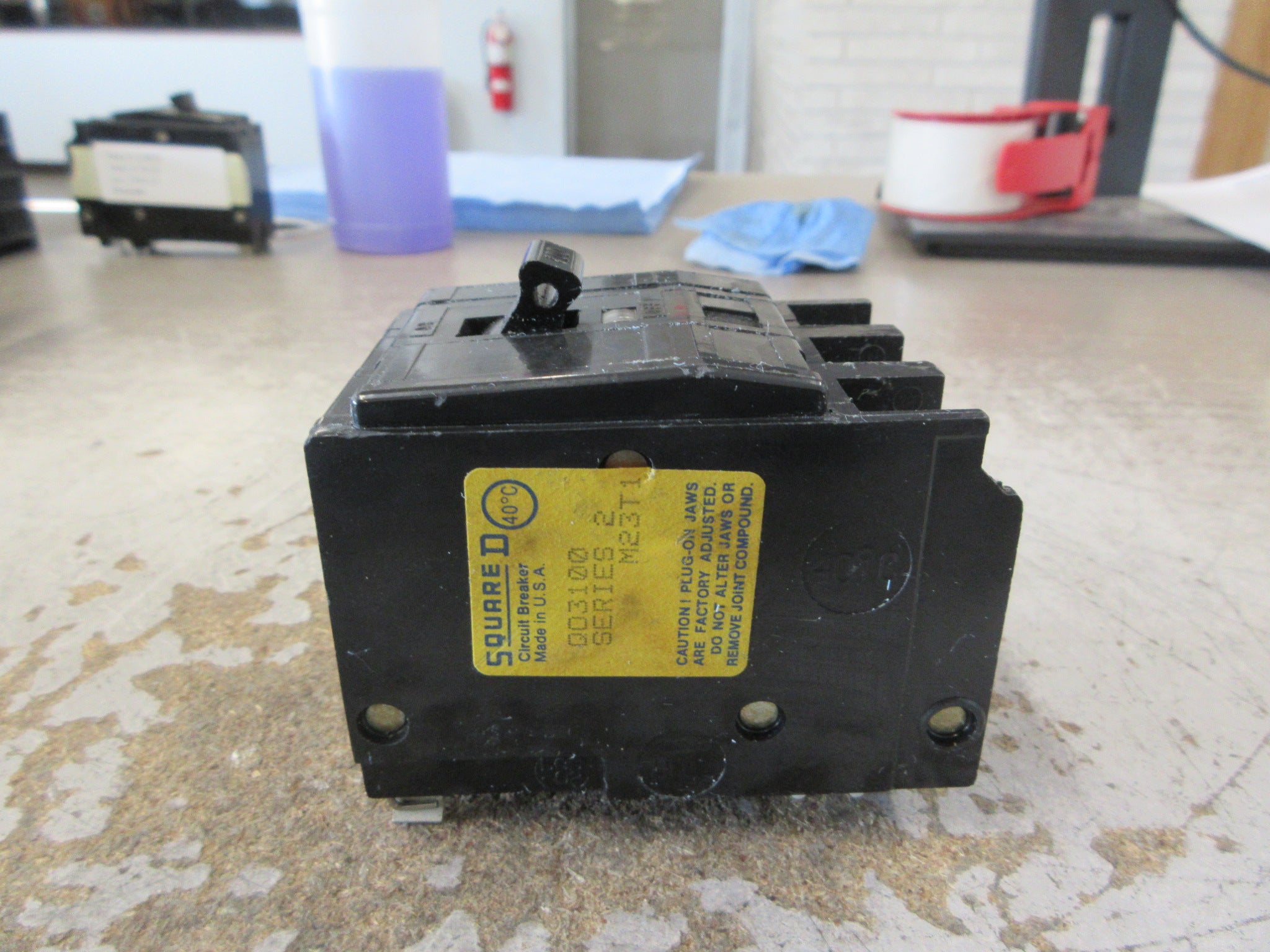 Square D Clip-On Circuit Breaker QO3100 Ser. 2 100A 240V 3P Used