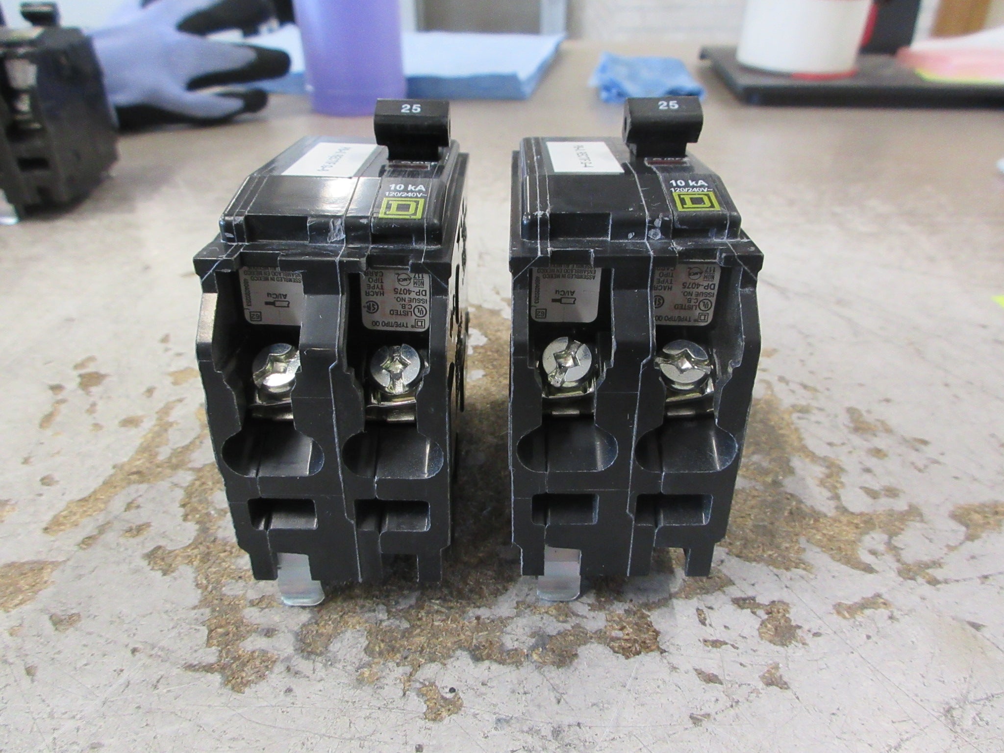 Square D Clip-On Circuit Breaker QO225 25A 120/240V 2P *Lot of 2* Used