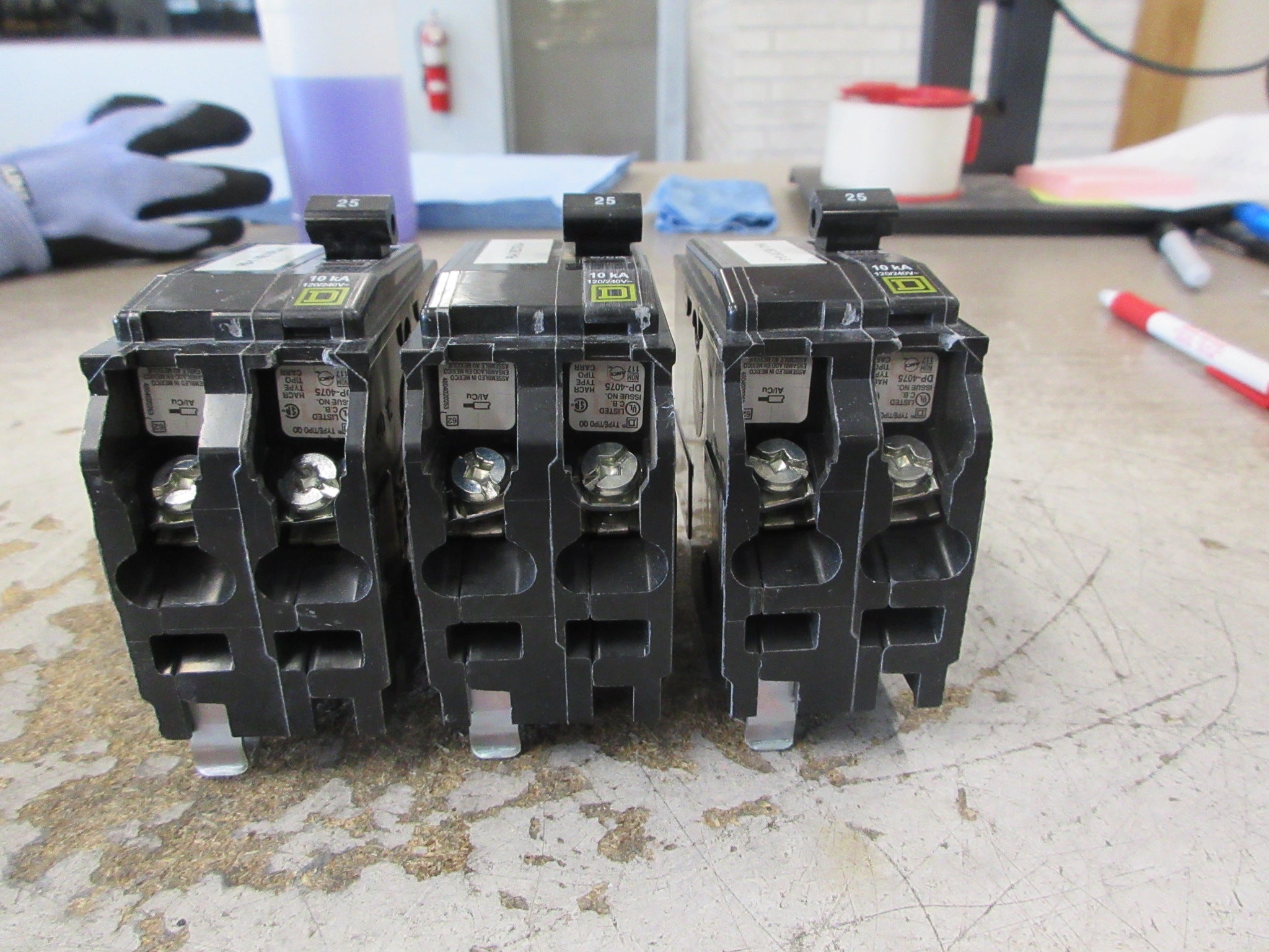Square D Clip-On Circuit Breaker QO225 25A 120/240V 2P *Lot of 3* Used