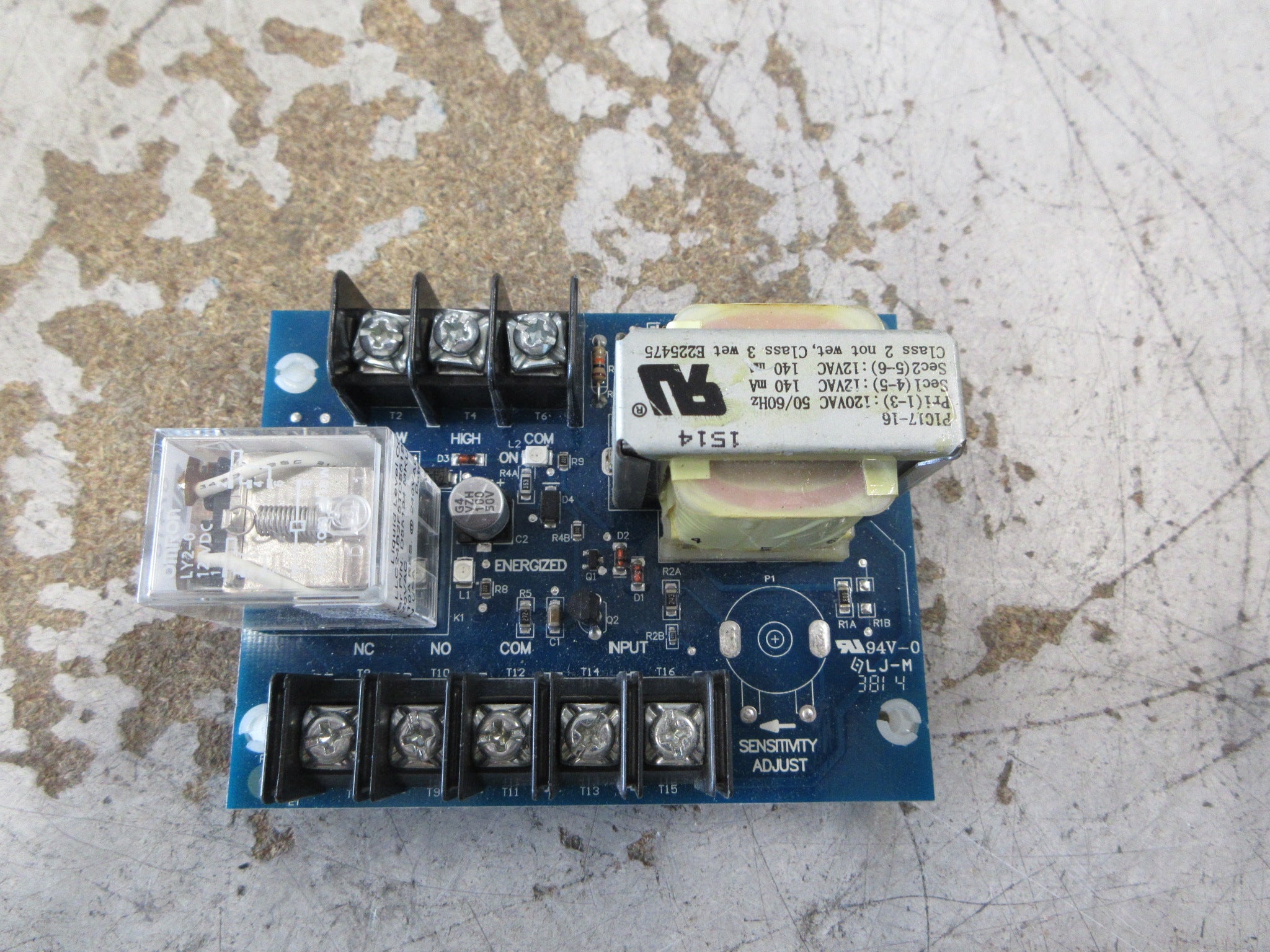 Littel Fuse Liquid Level Control LLC24B2F5TD55194 Input: 120V Used