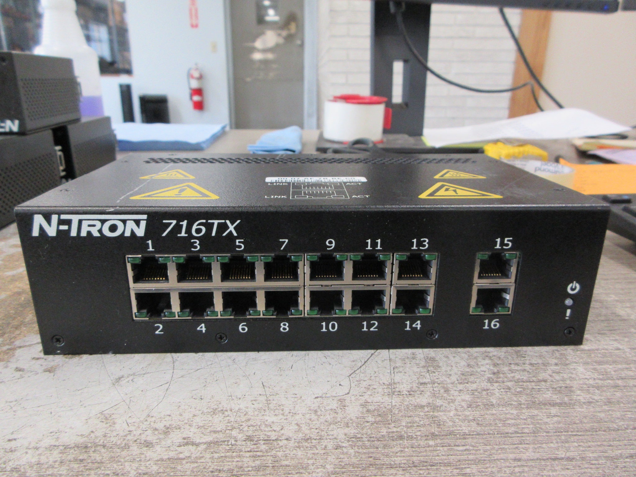 N-Tron Managed Ethernet Switch 716TX 16-Port 10/100 10-30VDC 1.6A Used