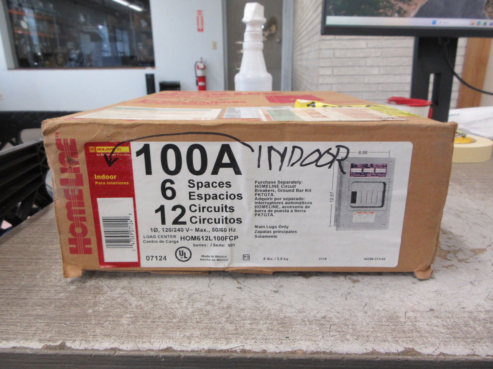 Square D Main Lug Circuit Breaker Panel HOM6-12L100 120/240V New Surplus