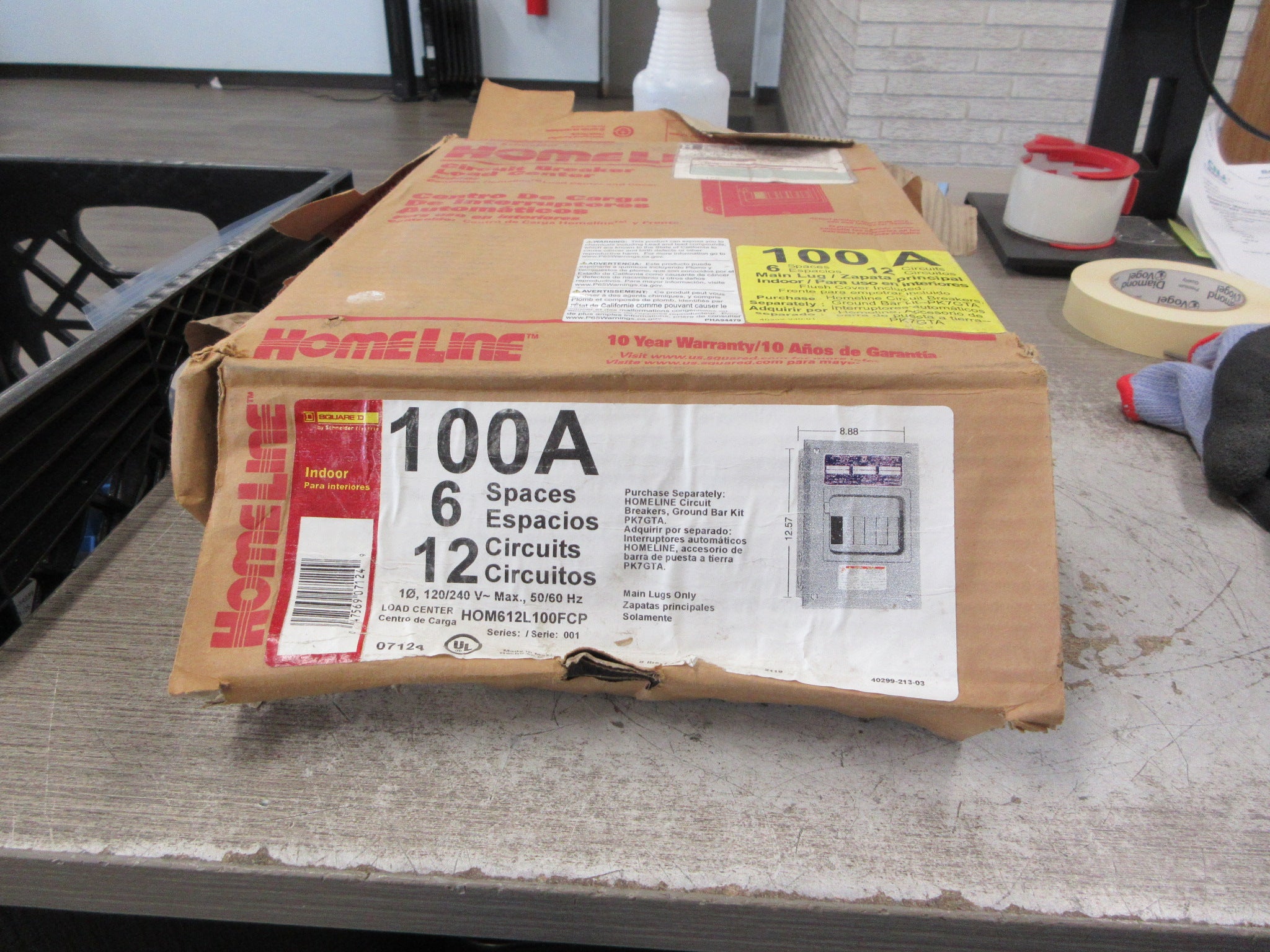Square D Main Lug Circuit Breaker Panel HOM6-12L100 120/240V New Surplus