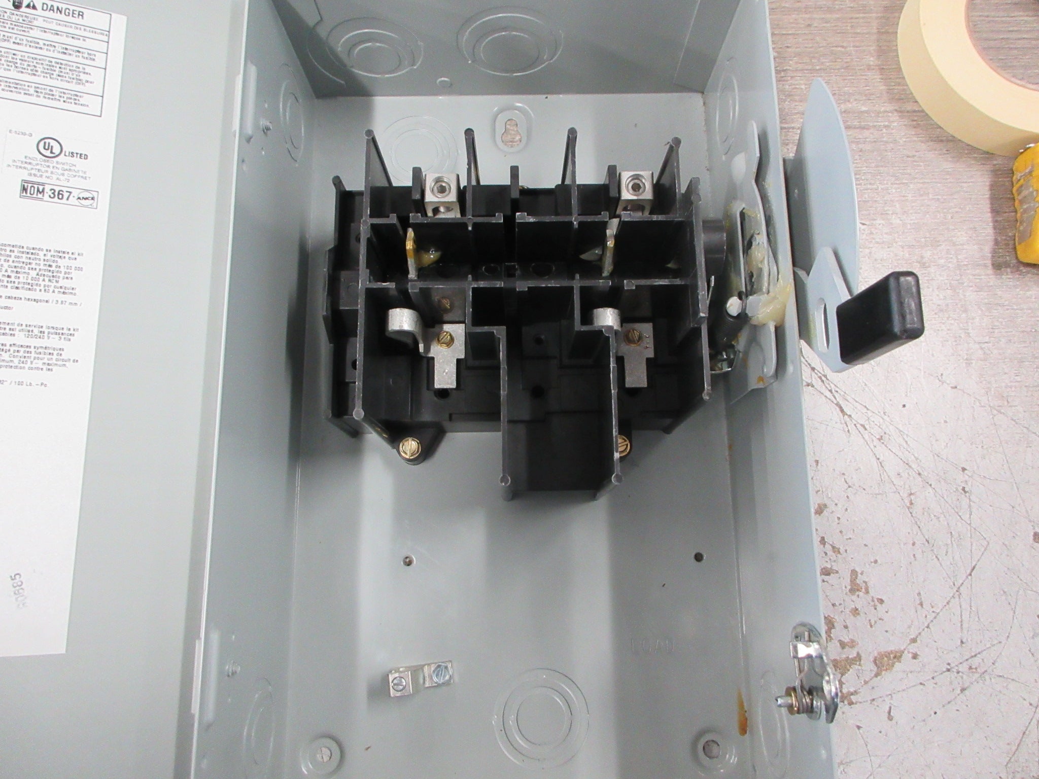 Eaton Non-Fusible Safety Switch/Disconnect DG222UGB Ser. B 60A 120/240V 2P Used