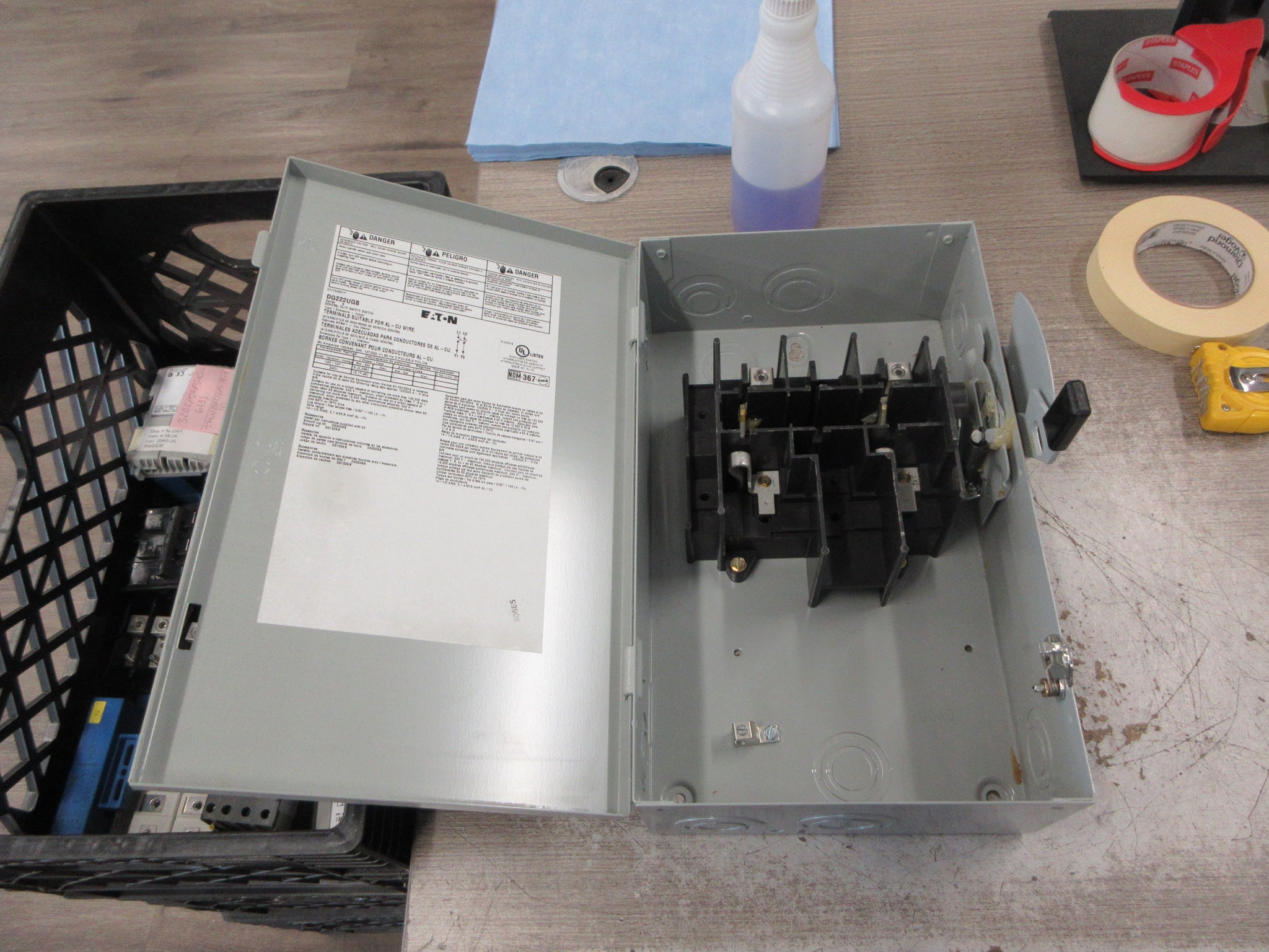 Eaton Non-Fusible Safety Switch/Disconnect DG222UGB Ser. B 60A 120/240V 2P Used
