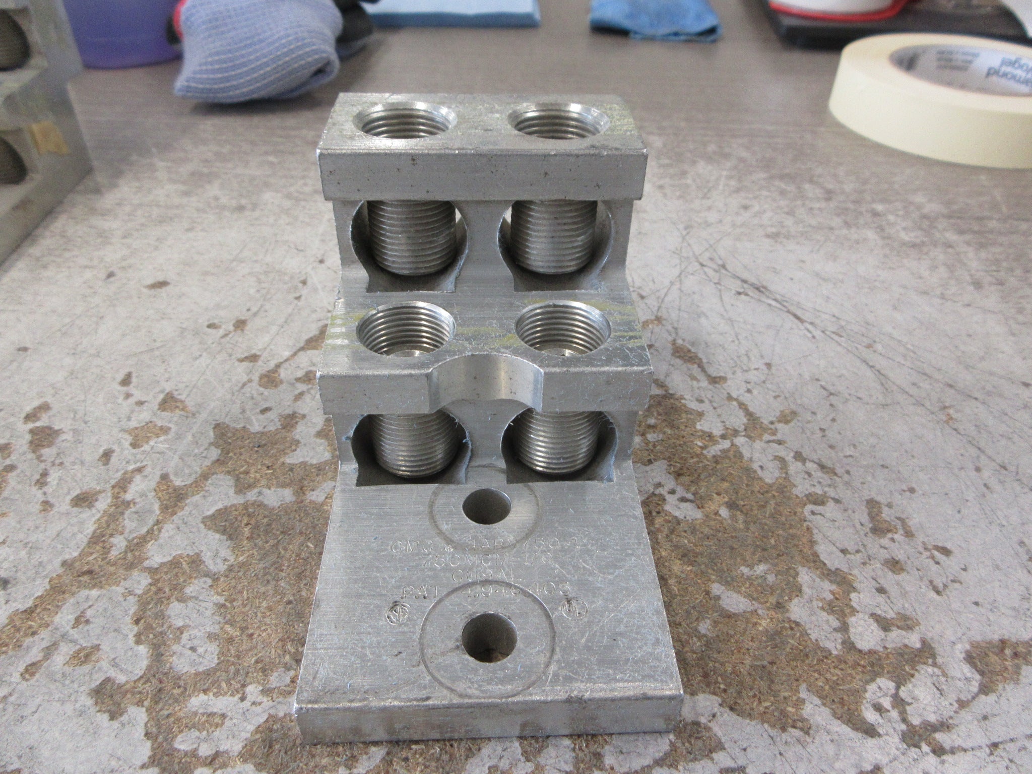 CMC Mechanical Lug 4ABV750-1 750 MCM-1/0 Used