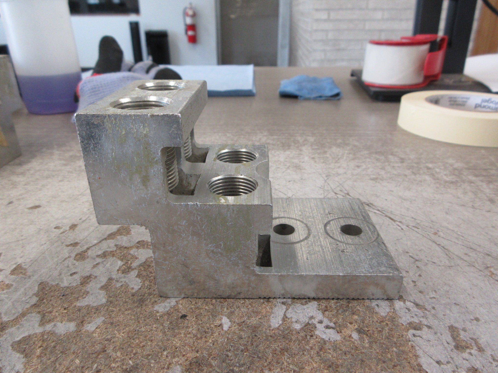 CMC Mechanical Lug 4ABV750-1 750 MCM-1/0 Used