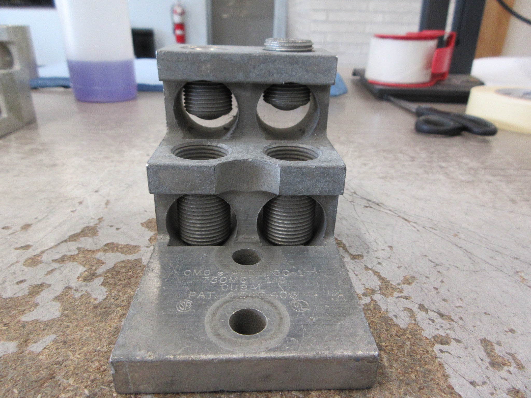 CMC Mechanical Lug 4ABV750-1 750 MCM-1/0 Used