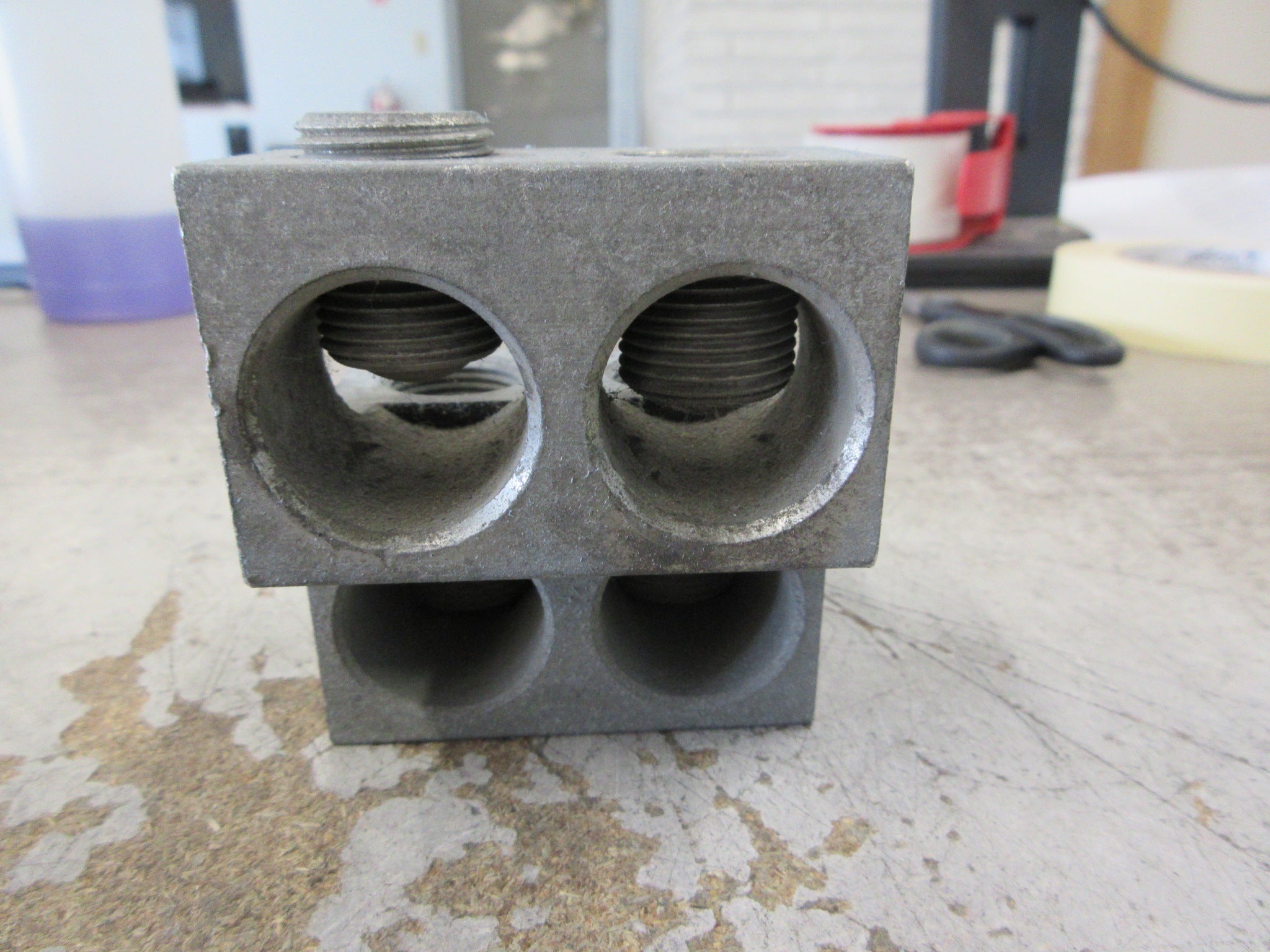 CMC Mechanical Lug 4ABV750-1 750 MCM-1/0 Used