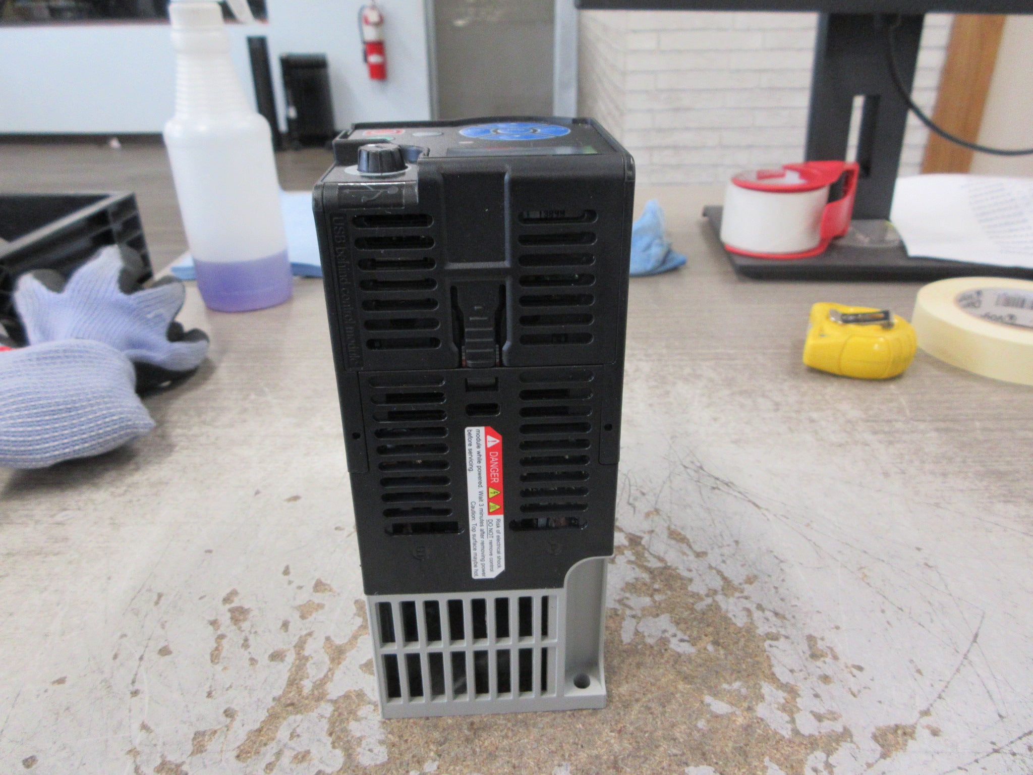 Allen-Bradley PowerFlex 525 AC Drive 25B-B2P5N104 Ser. A F/W: 7.001 0.5HP Used