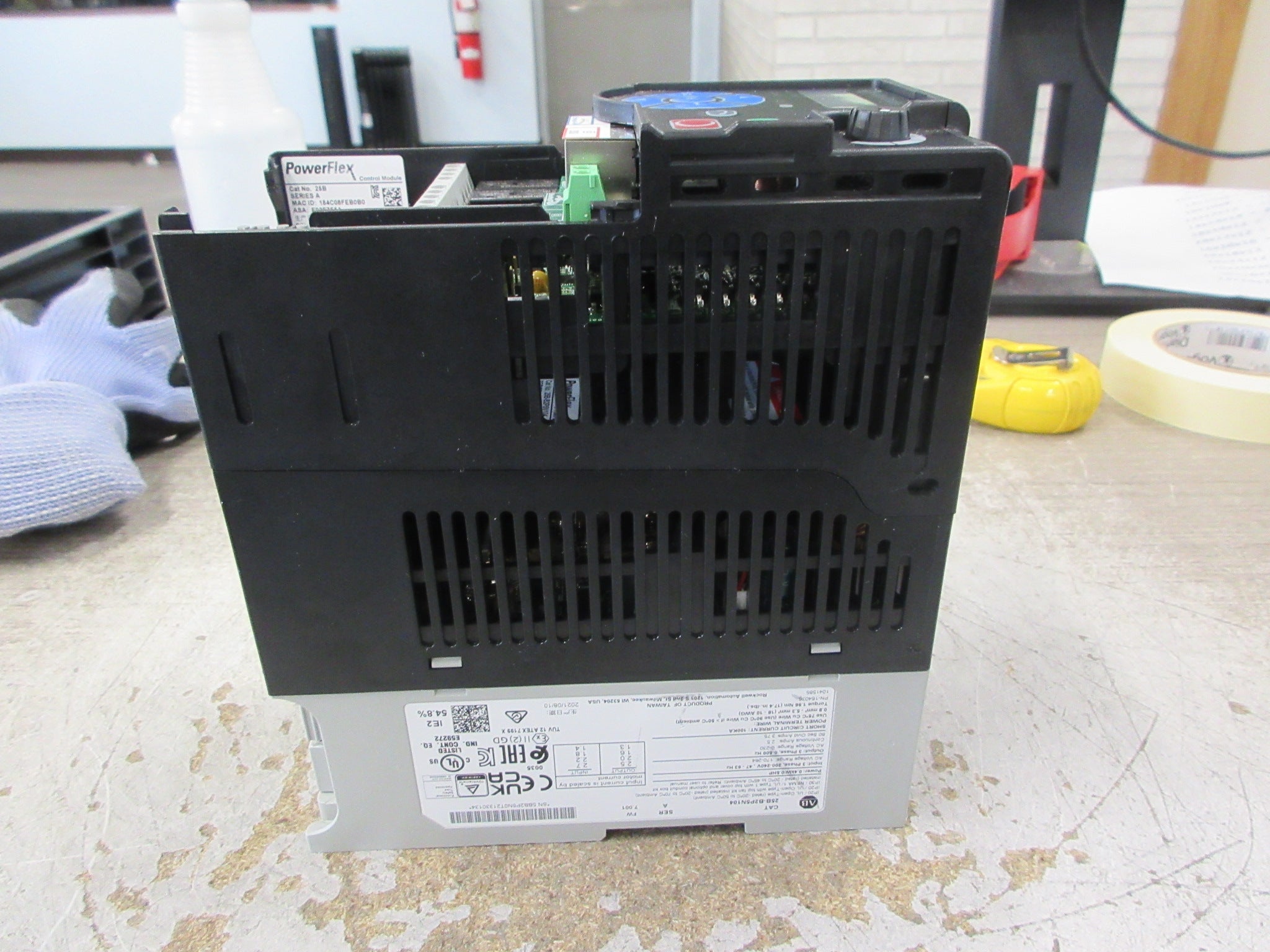 Allen-Bradley PowerFlex 525 AC Drive 25B-B2P5N104 Ser. A F/W: 7.001 0.5HP Used