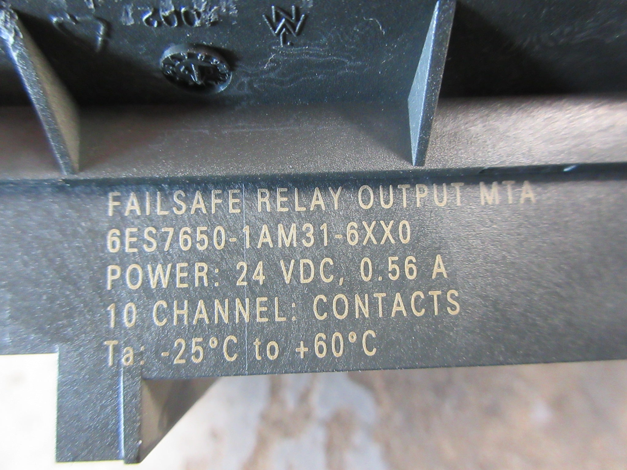 Siemens Failsafe Relay Output MTA 6ES7650-1AM31-6XX0 10-Ch *Chipped Case* Used