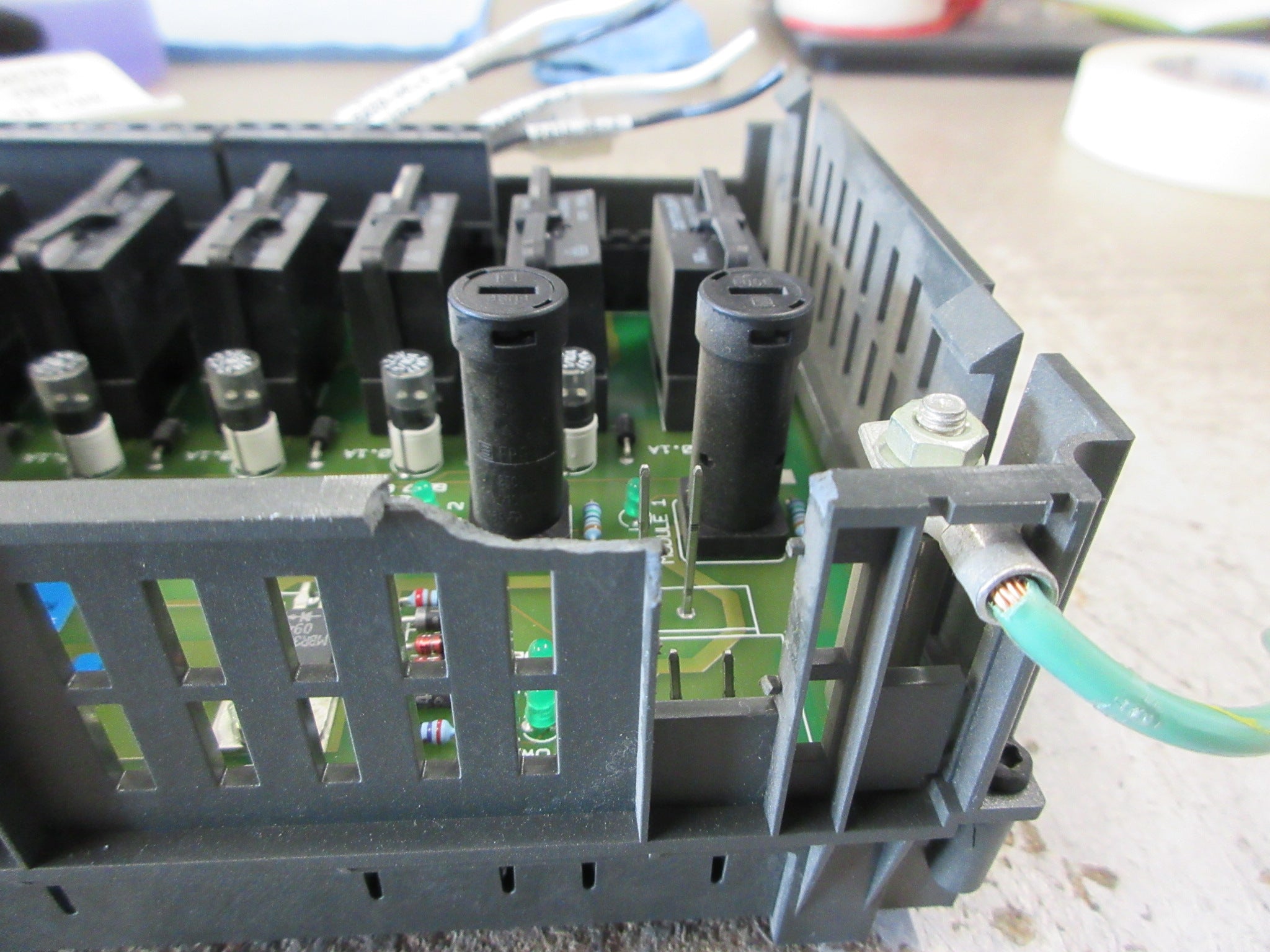 Siemens Failsafe Relay Output MTA 6ES7650-1AM31-6XX0 10-Ch *Chipped Case* Used