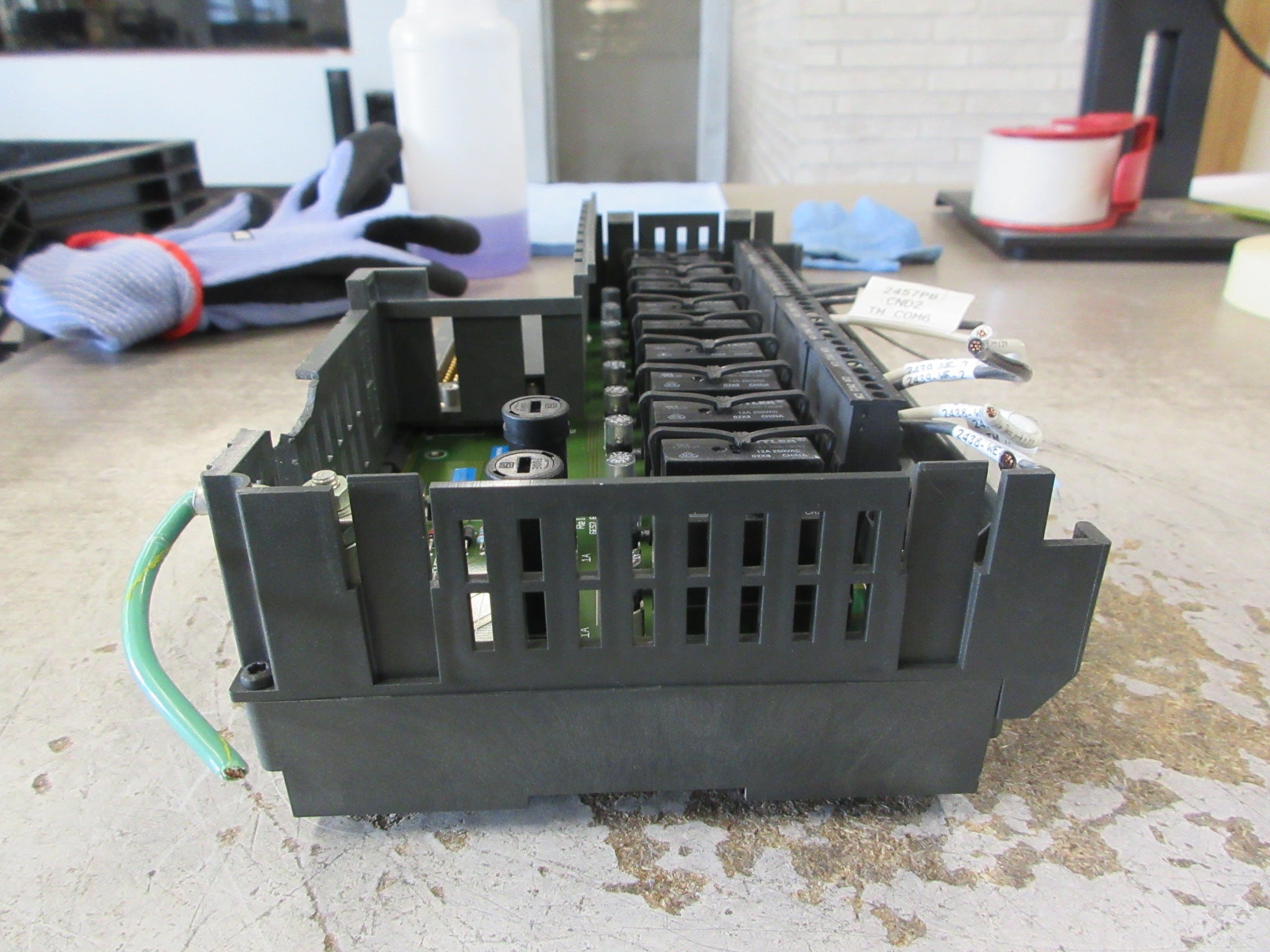 Siemens Failsafe Relay Output MTA 6ES7650-1AM31-6XX0 10-Ch *Chipped Case* Used