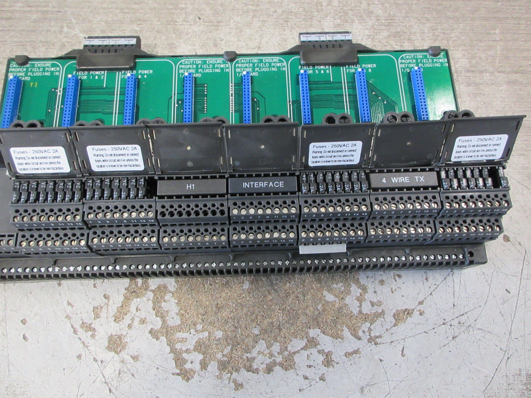 Emerson KJ4001X1-BE1 8-Wide Carrier 12P0818X072 Rev L Localbus: 12.6VDC, 8A Used