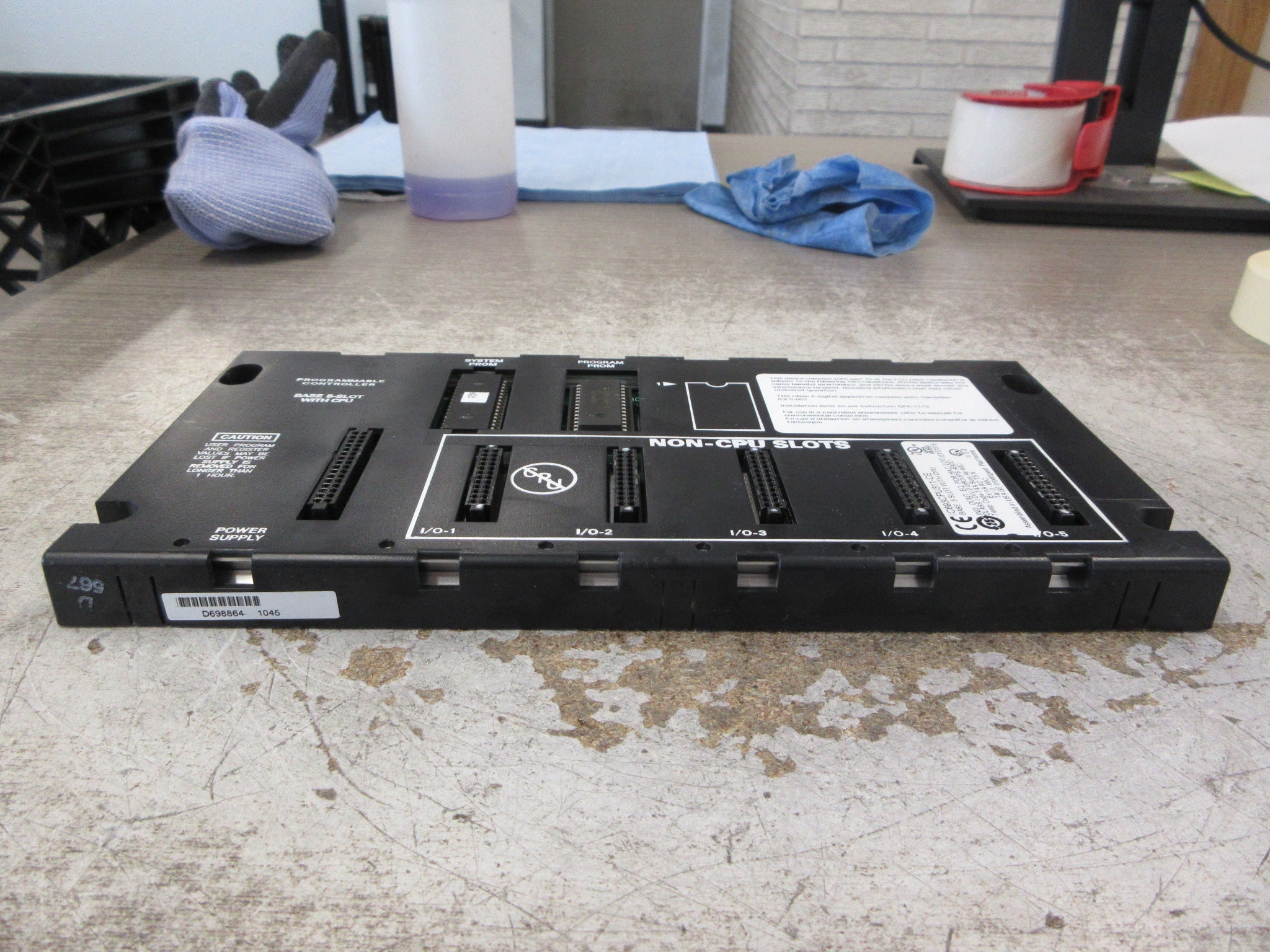 GE Fanuc Base IC693CPU311-CE 5-Slot W/CPU Used