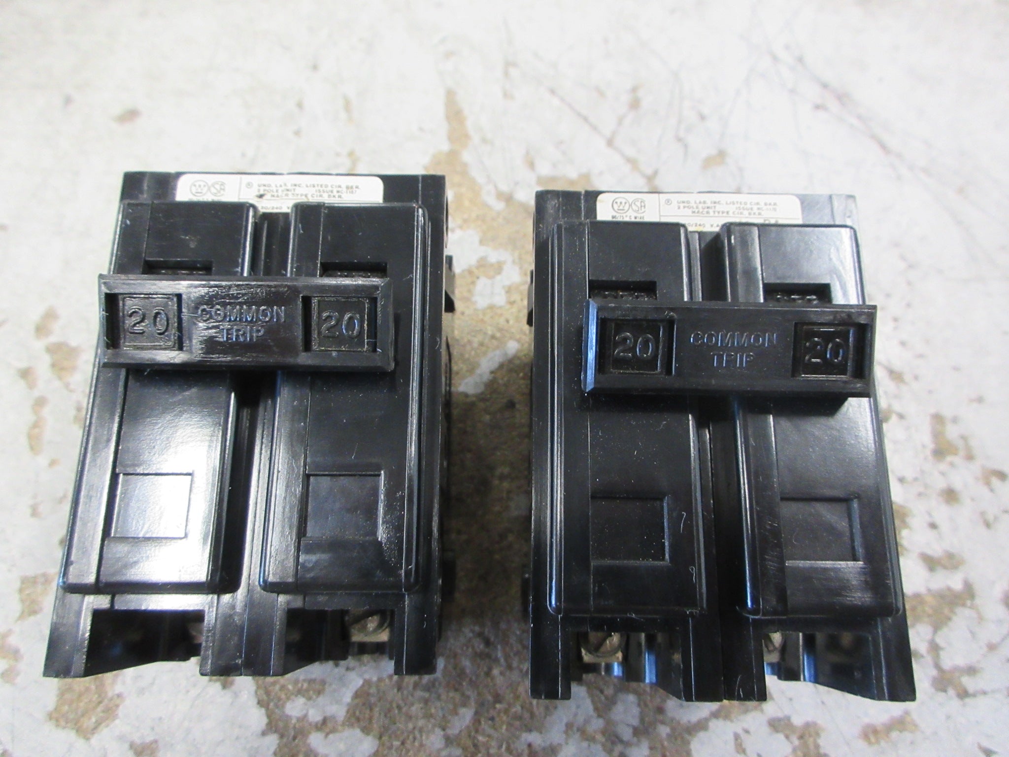 Cutler-Hammer Type BA Circuit Breaker BA220 20A 120/240V 2P *Lot of 2* Used