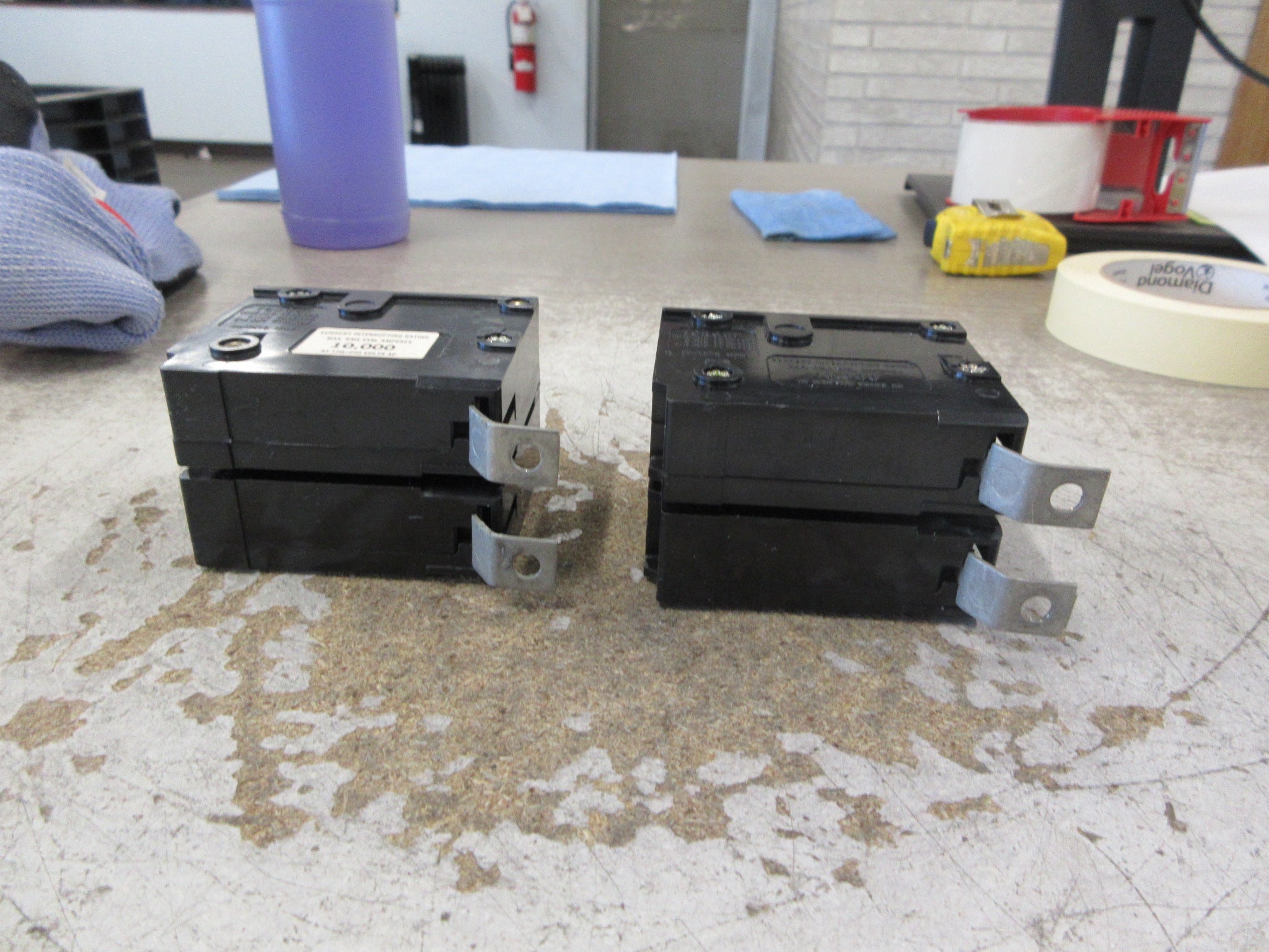 Cutler-Hammer Type BA Circuit Breaker BA220 20A 120/240V 2P *Lot of 2* Used