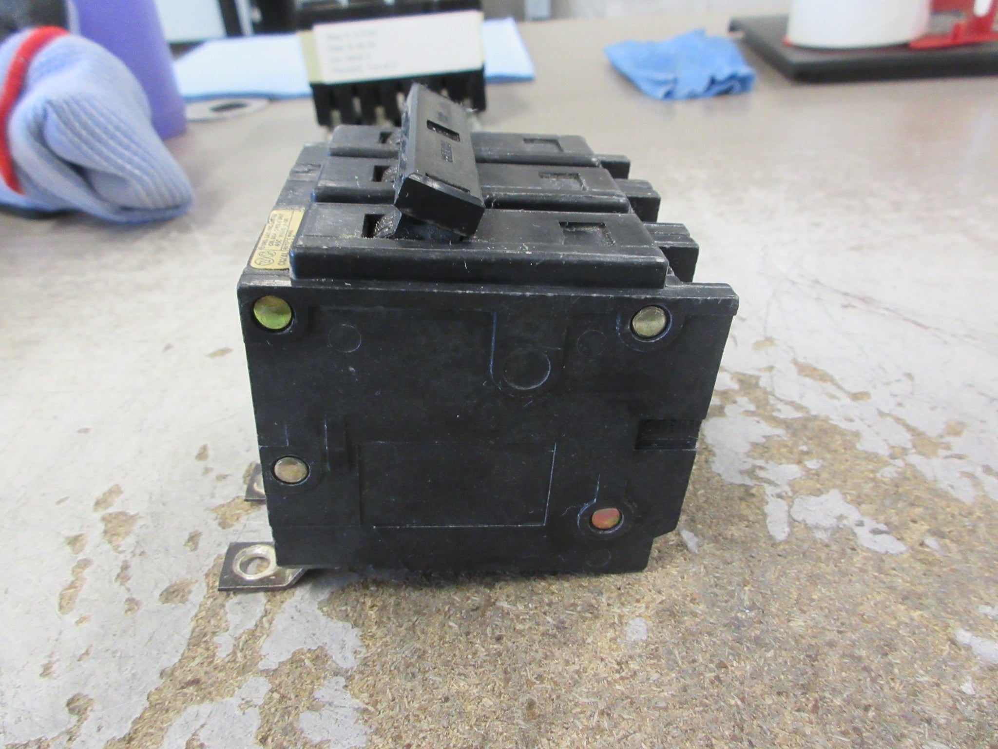 Westinghouse Quicklag B Bolt-On Circuit Breaker QBHW3100H 100A 240V 3P Used