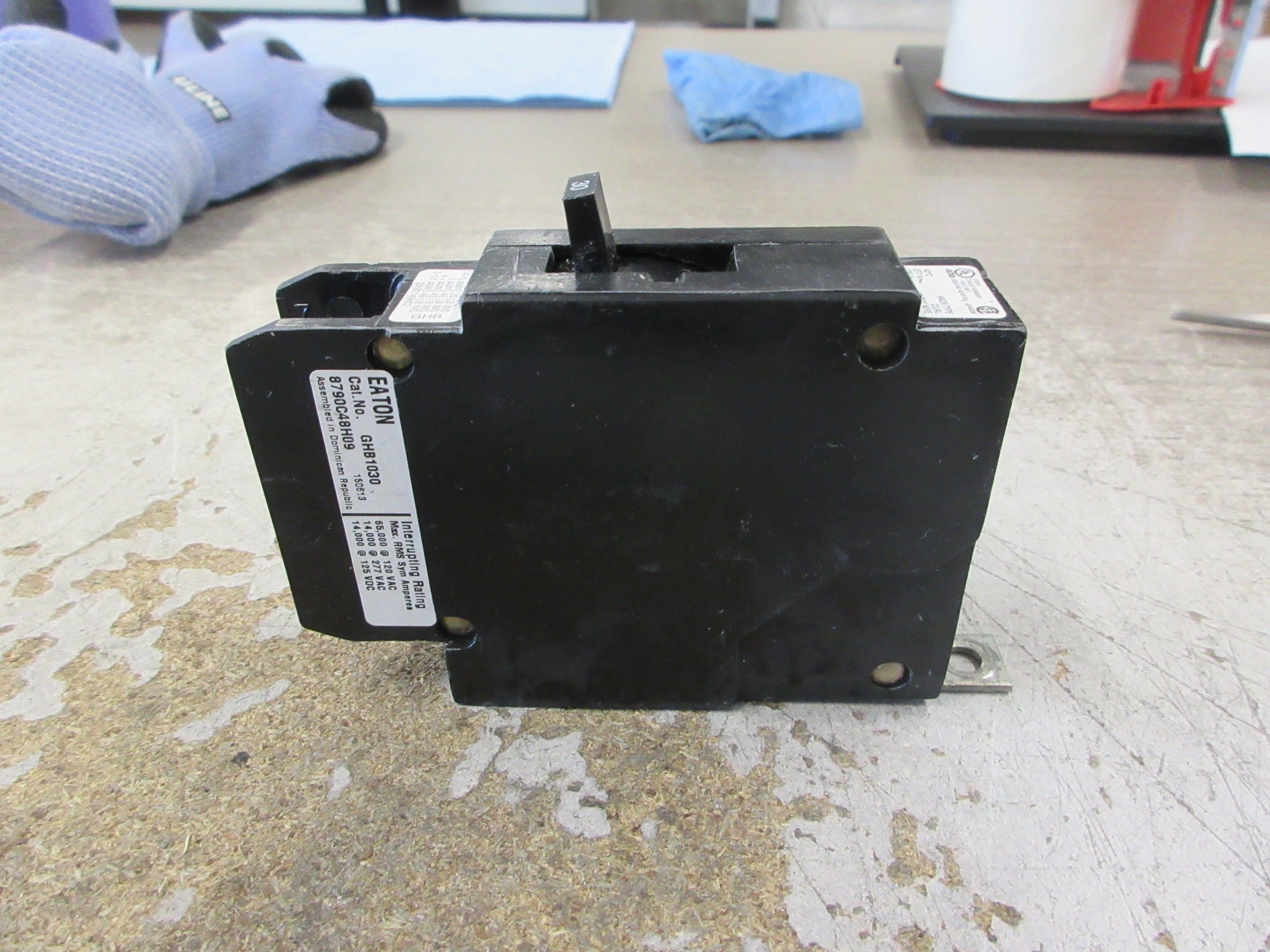 Eaton Bolt-On Circuit Breaker GHB1030 30A 120/277V 1P Used