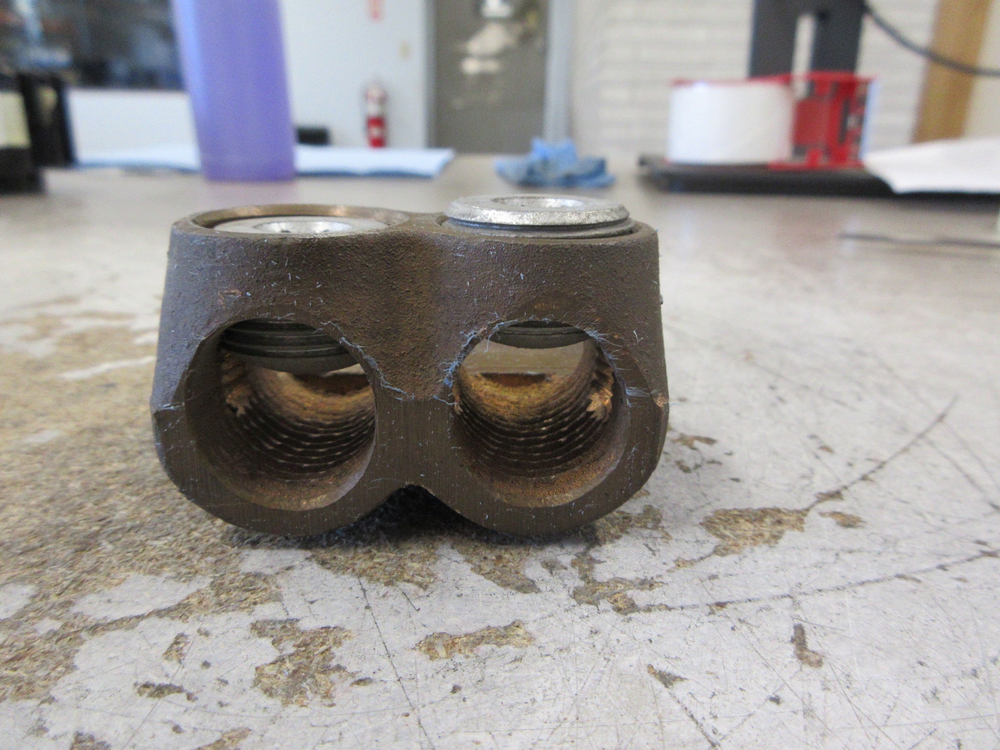 O-Z Gedney Mechanical Lug SLM 502 4/0-500MCM Used