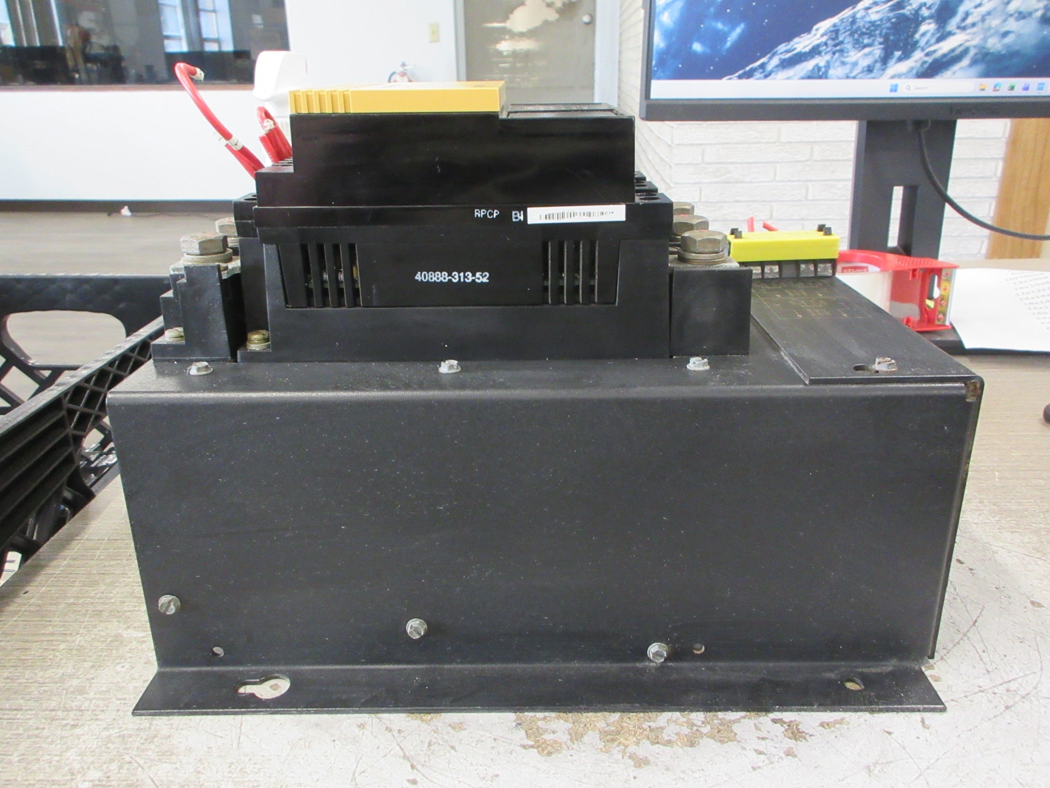 Allen-Bradley SMC Plus Soft Start 150-A97NBDA Ser. B 75HP 208-480V 3Ph Used