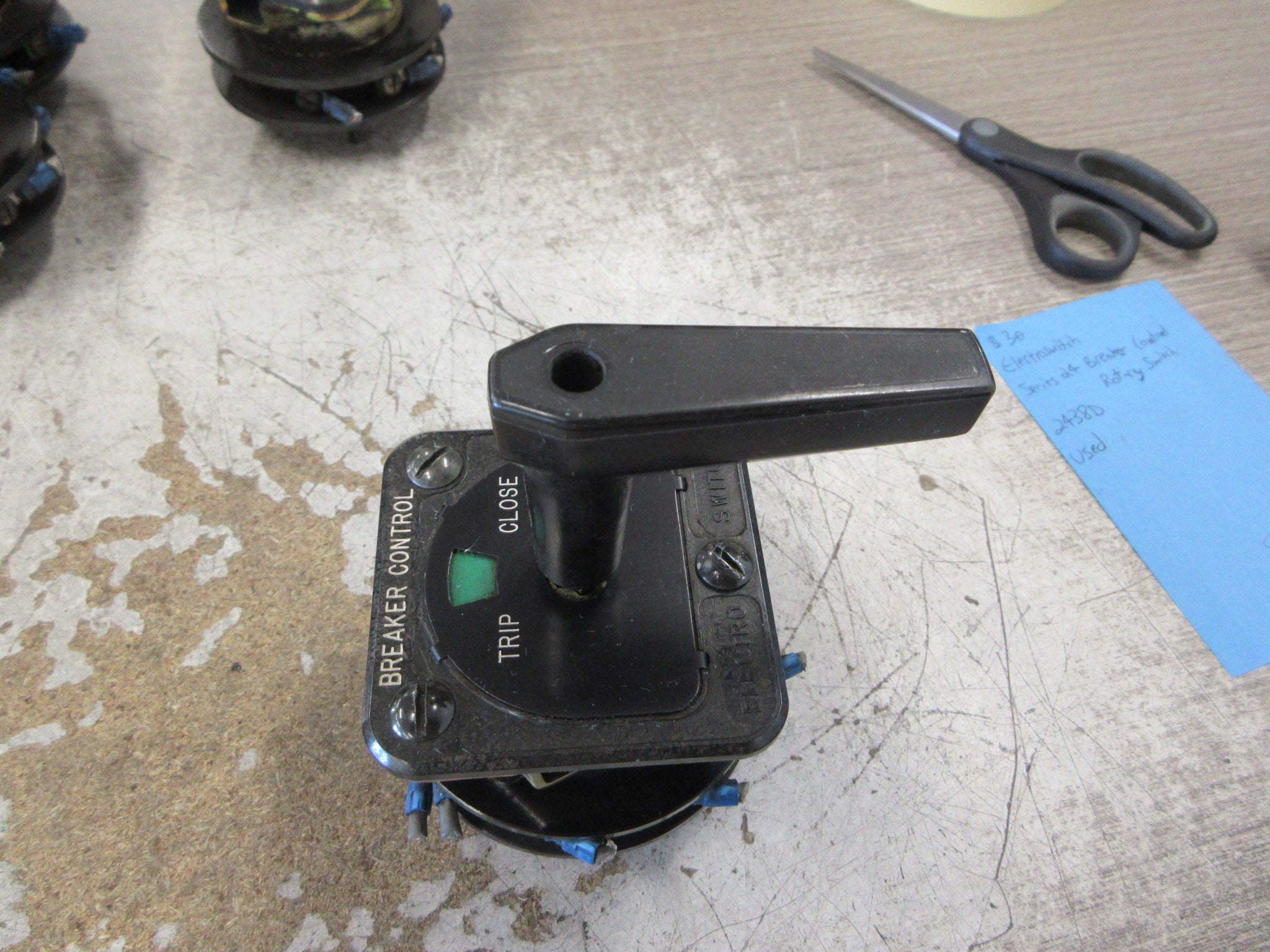 Electroswitch Series 24 Breaker Control Rotary Switch 2438D Used